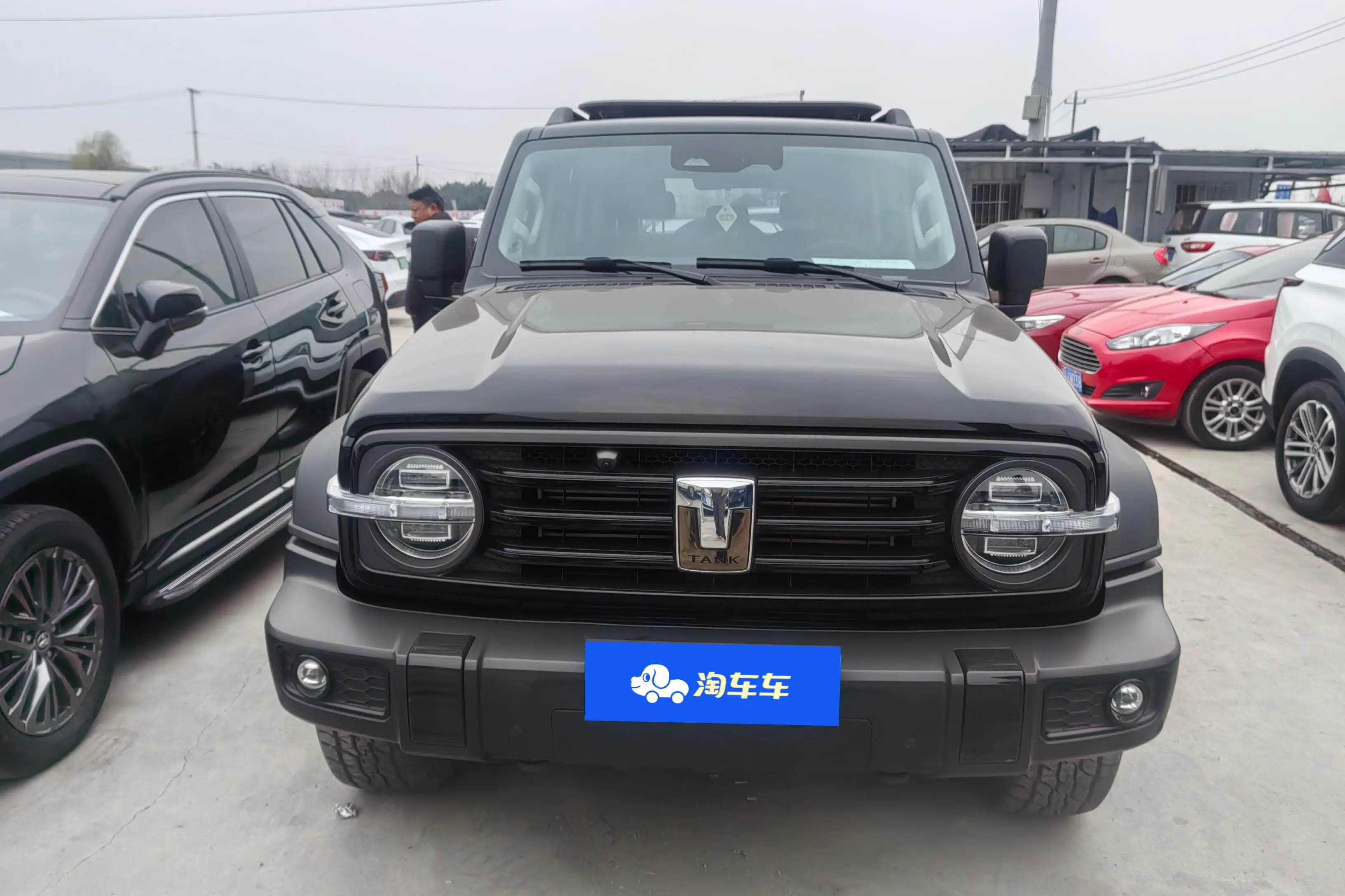 Tank 300  из Китая