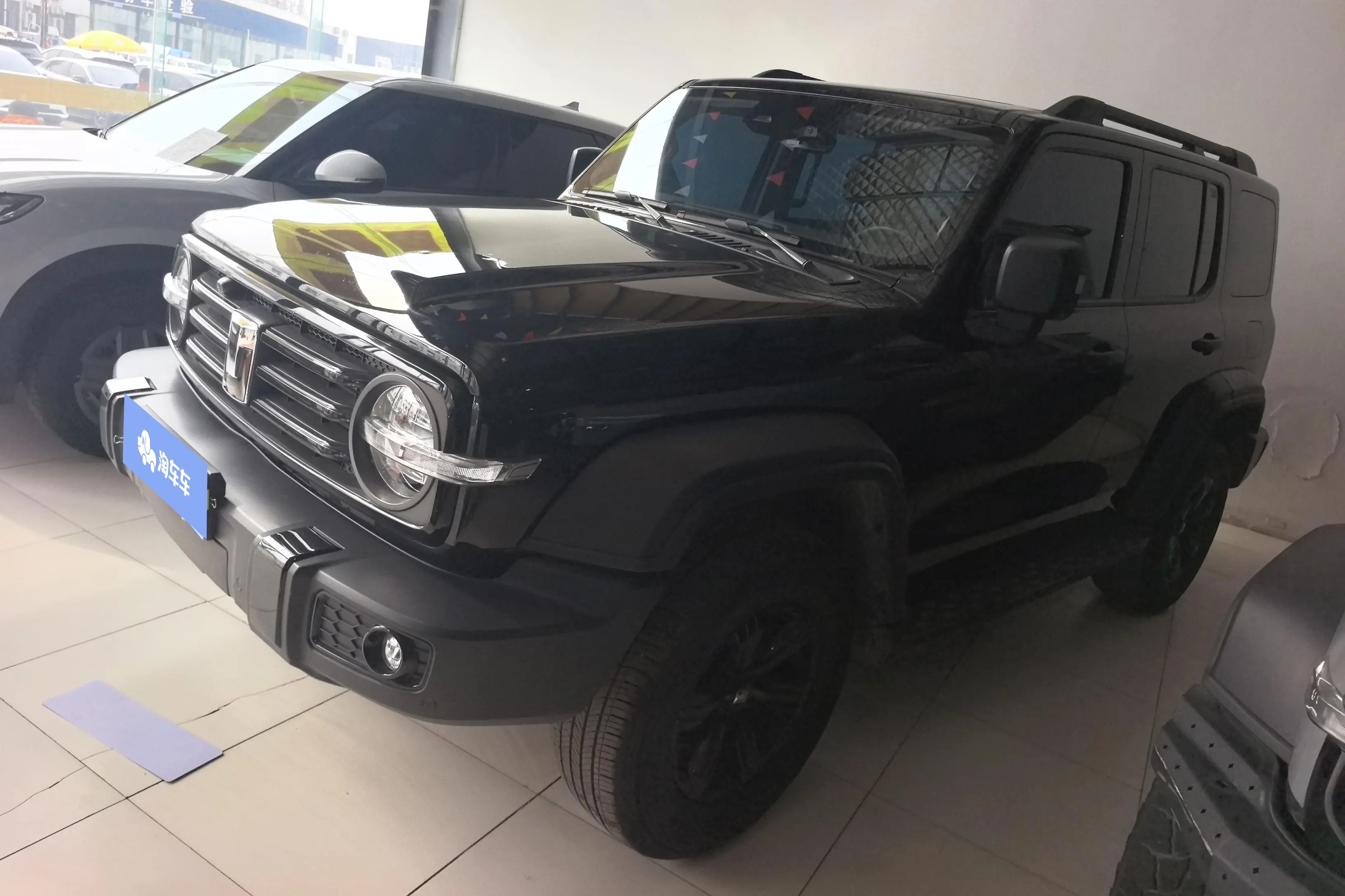 Tank 300  из Китая