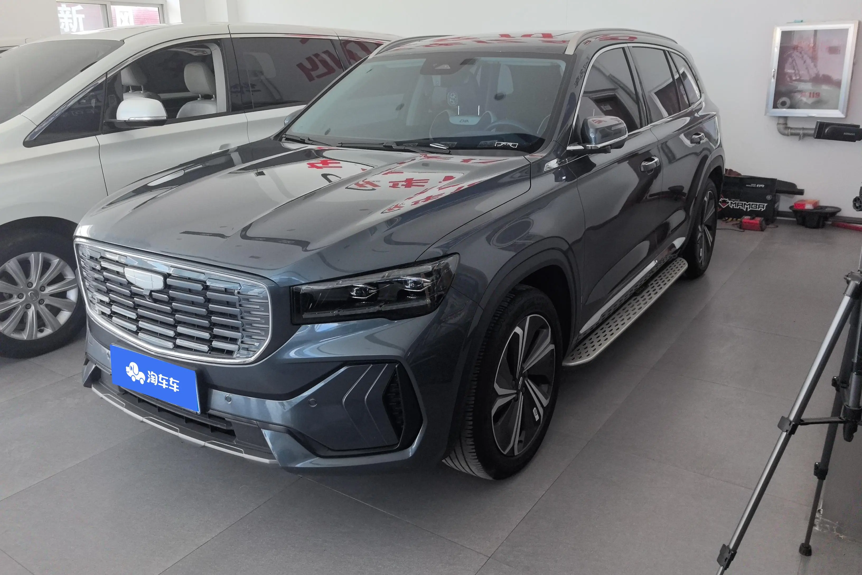 Geely Monjaro (Xingyue L)  из Китая