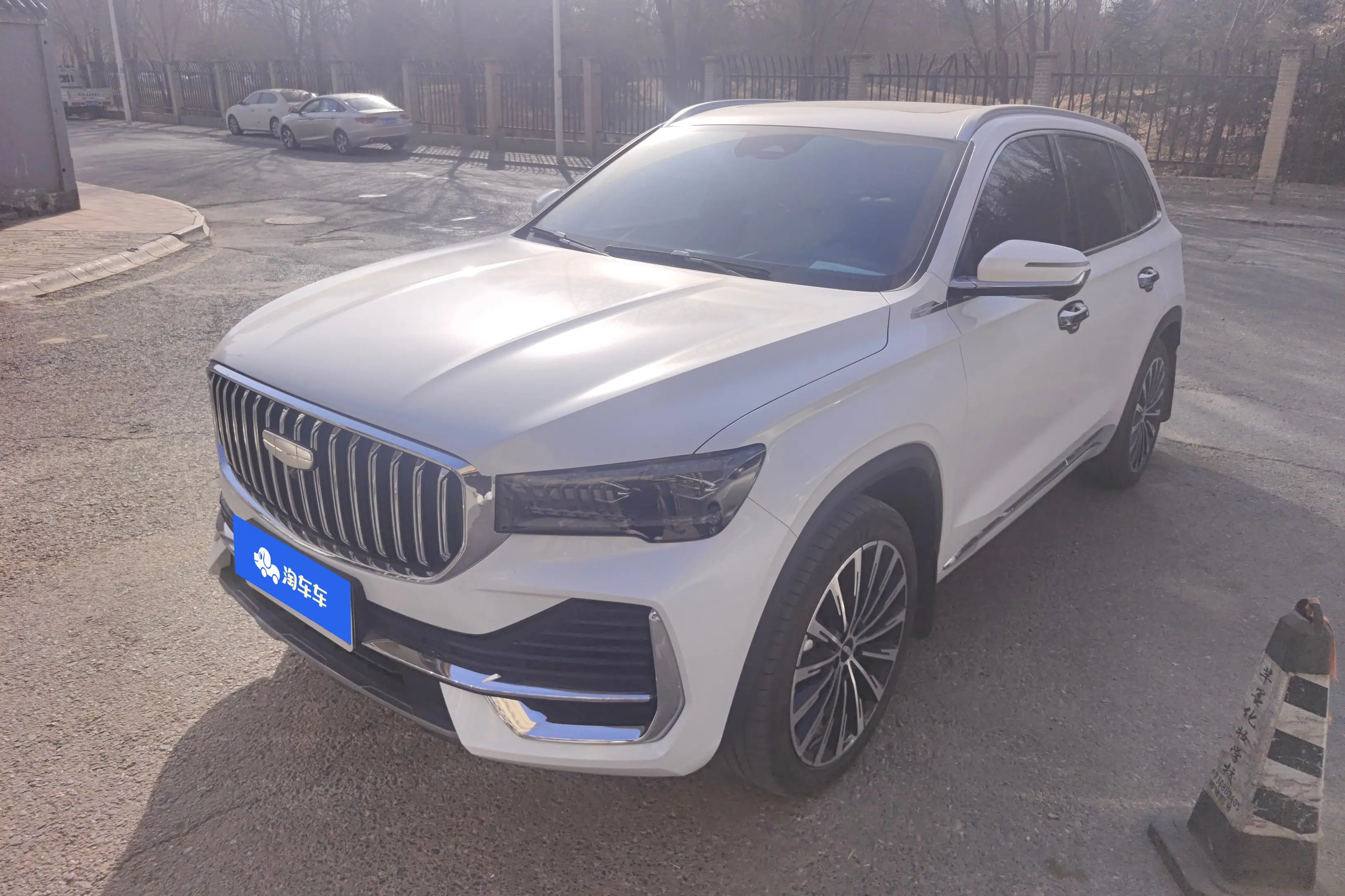 Geely Monjaro (Xingyue L)  из Китая
