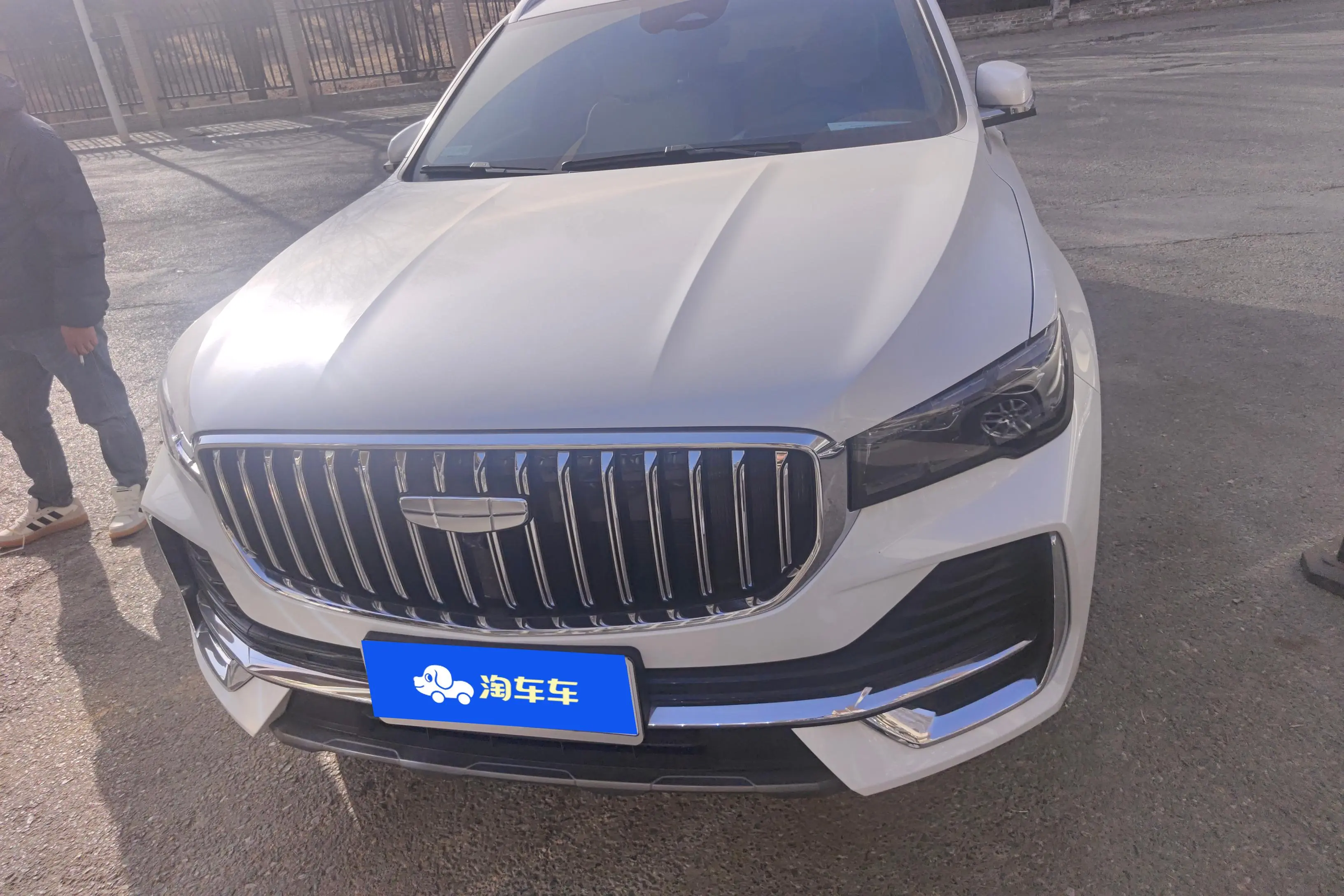 Geely Monjaro (Xingyue L)  из Китая