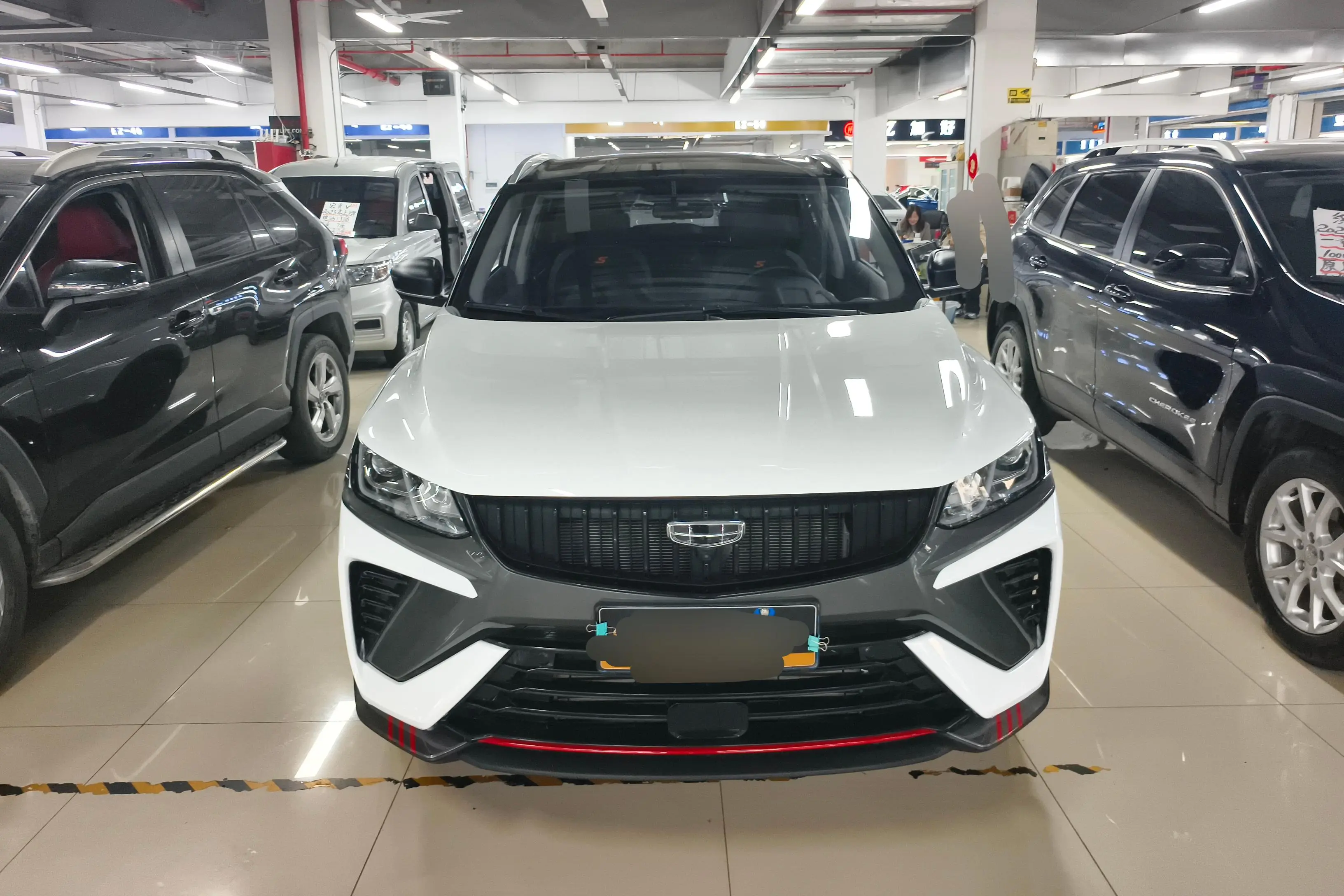 Geely Coolray SX11 (Binyue)  из Китая