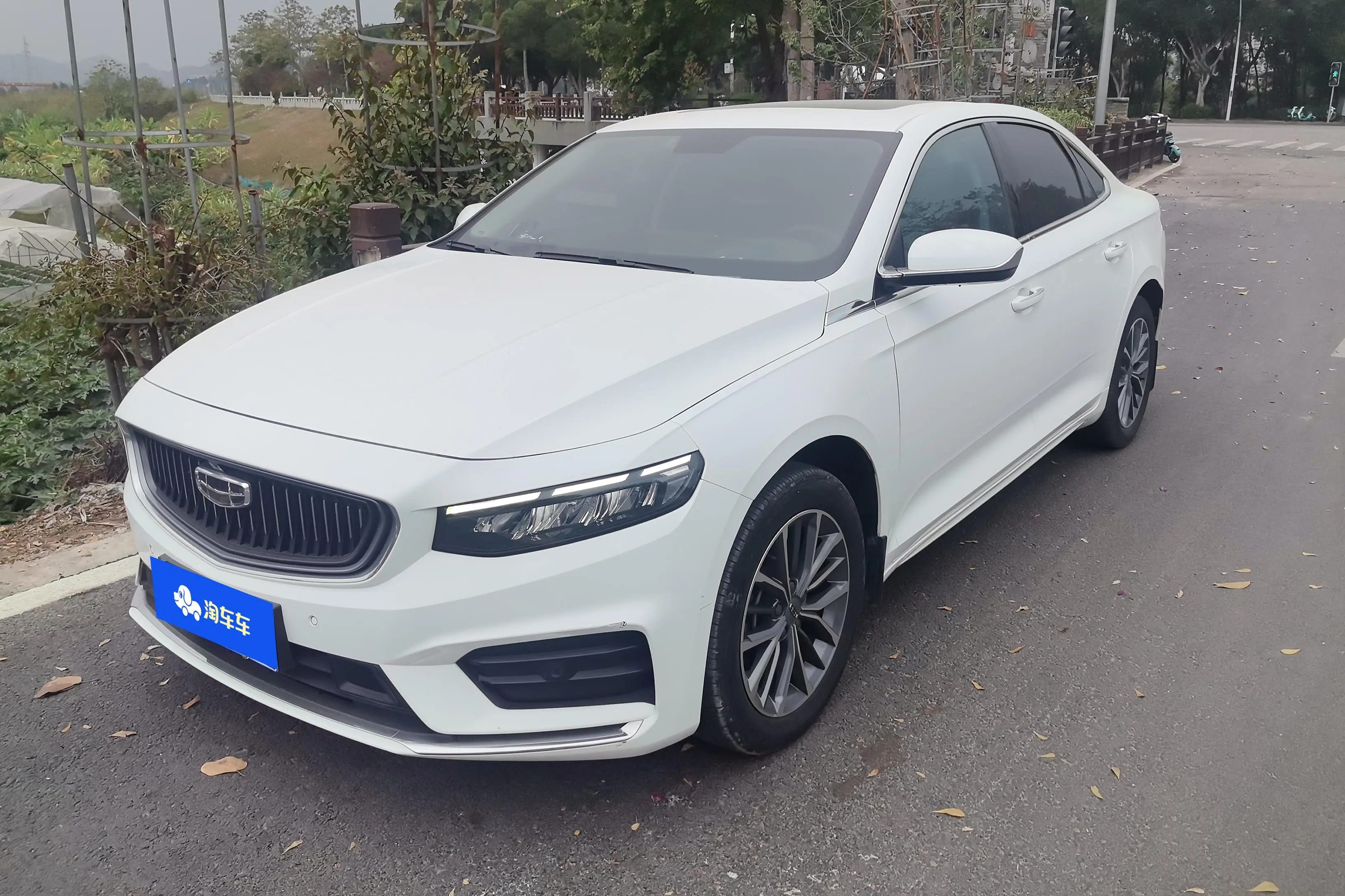 Geely Xing Rui  из Китая