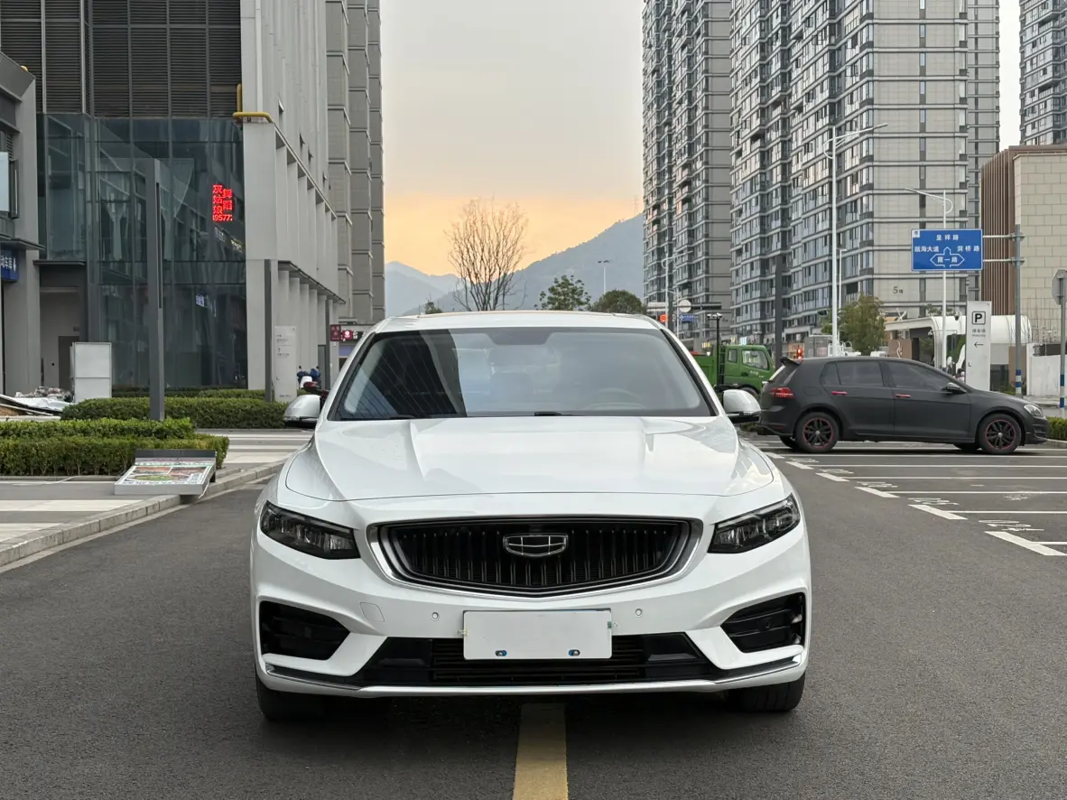 Geely Xing Rui  из Китая