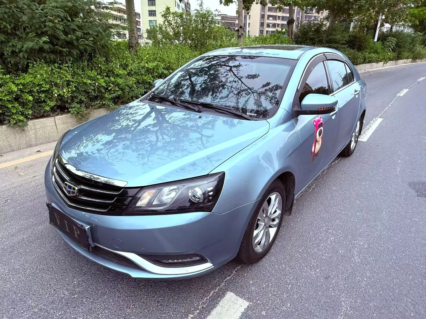Geely Emgrand  из Китая