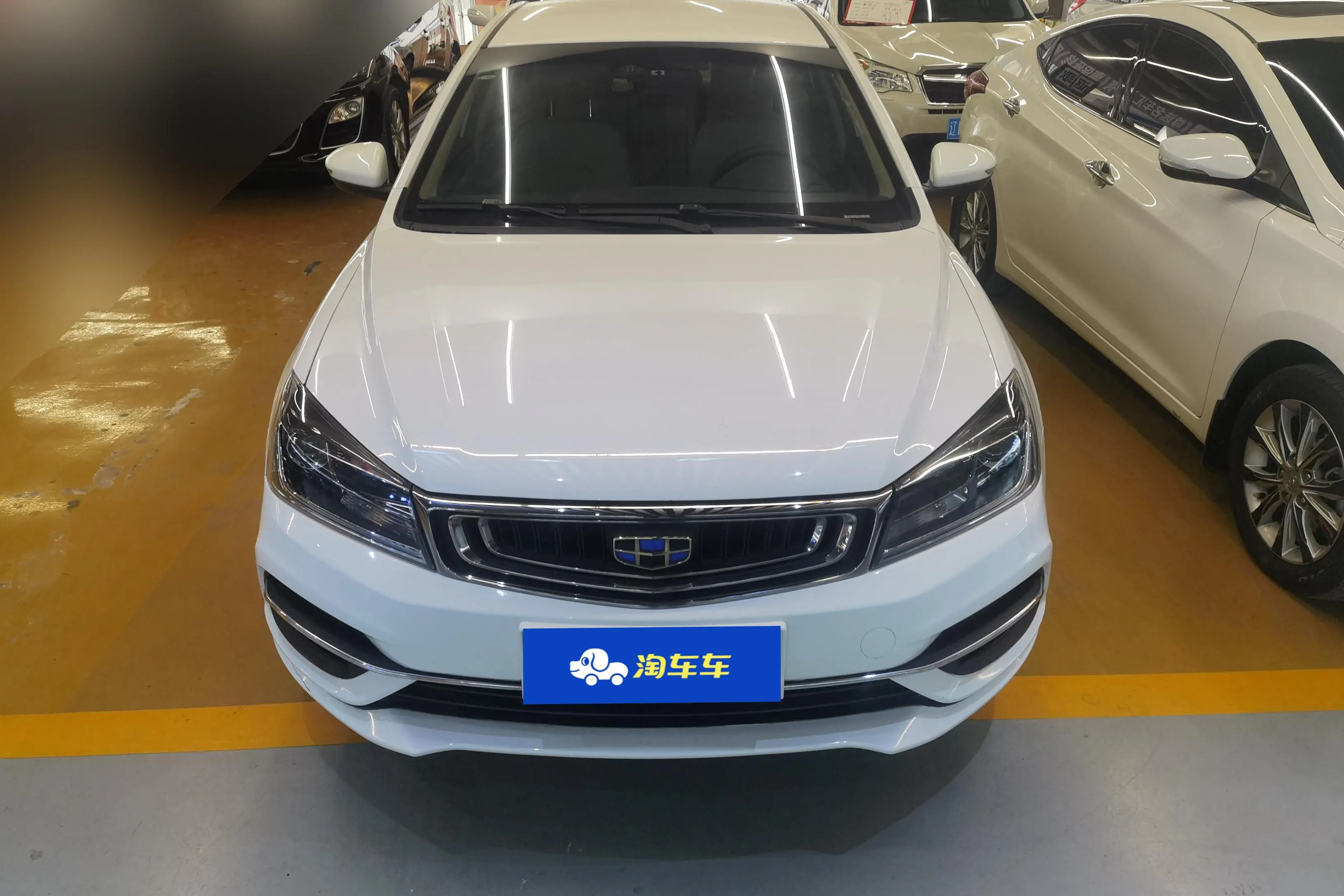 Geely Emgrand  из Китая