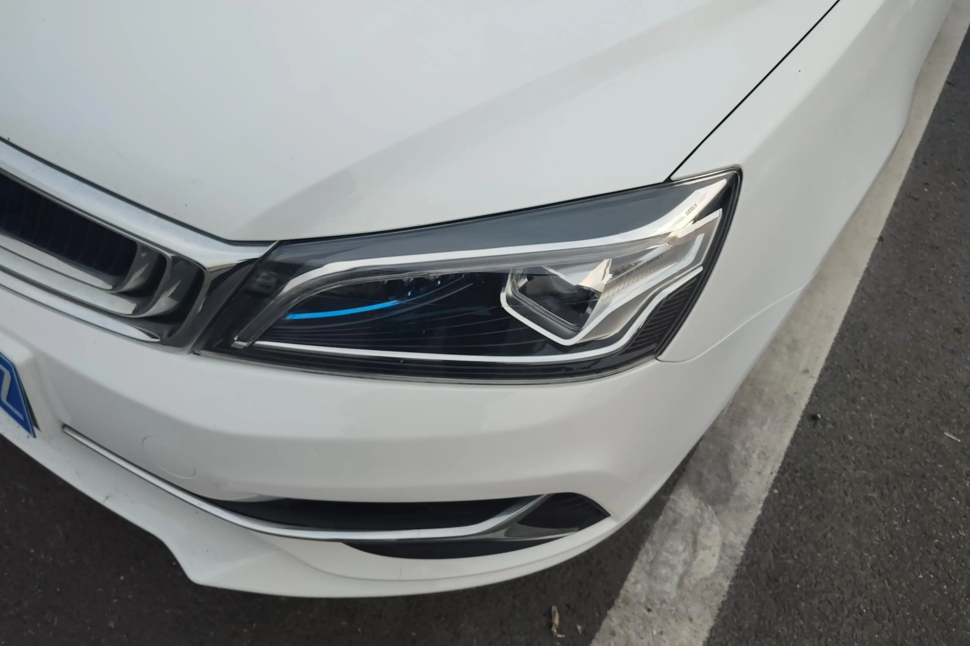 Geely Emgrand  из Китая