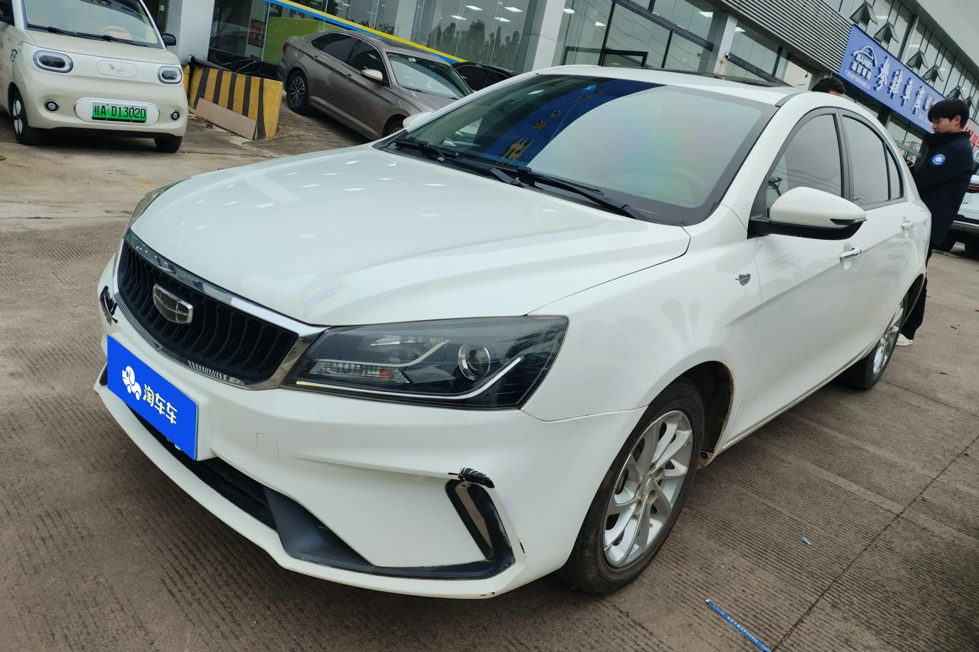 Geely Emgrand  из Китая