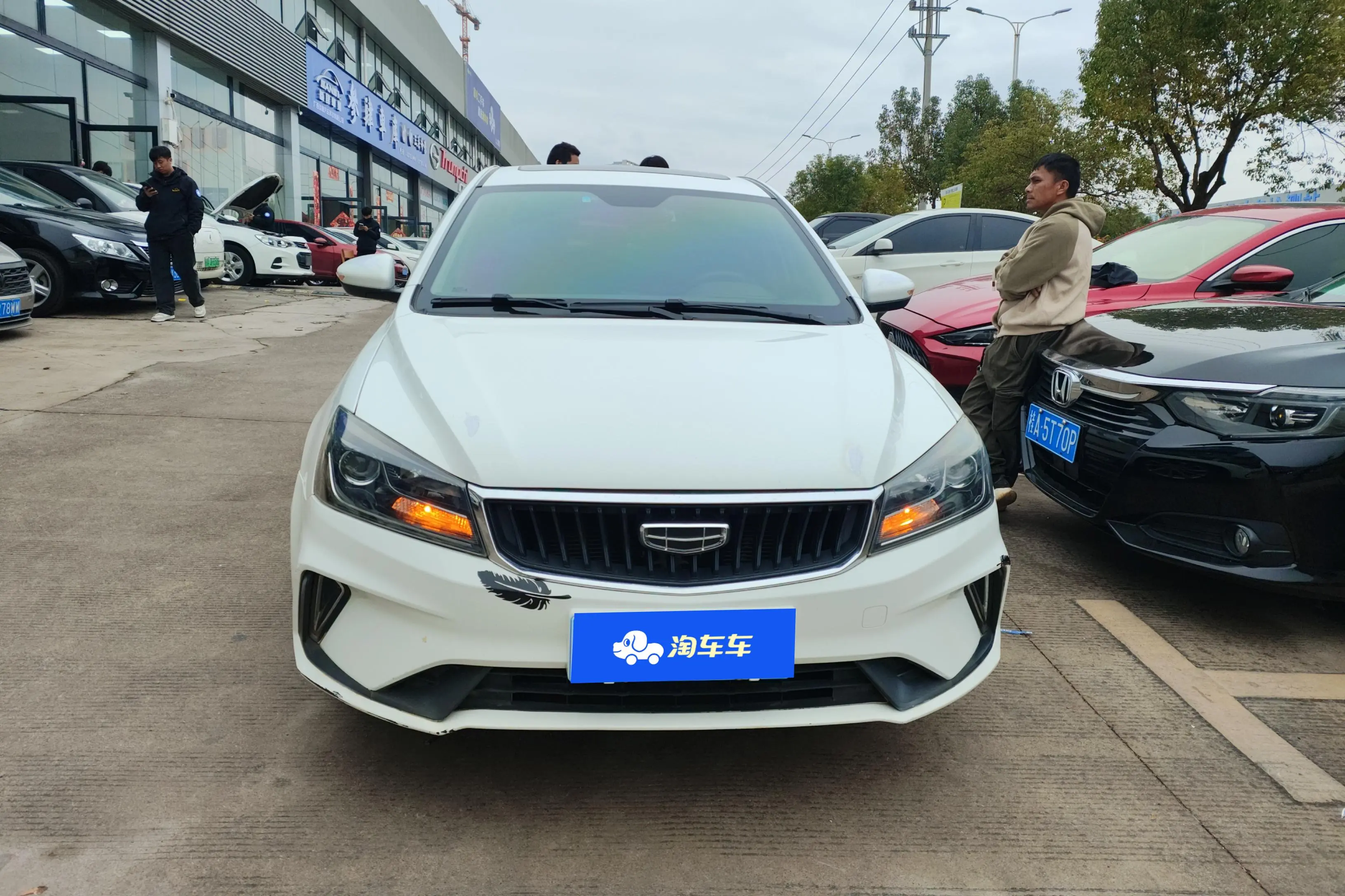 Geely Emgrand  из Китая