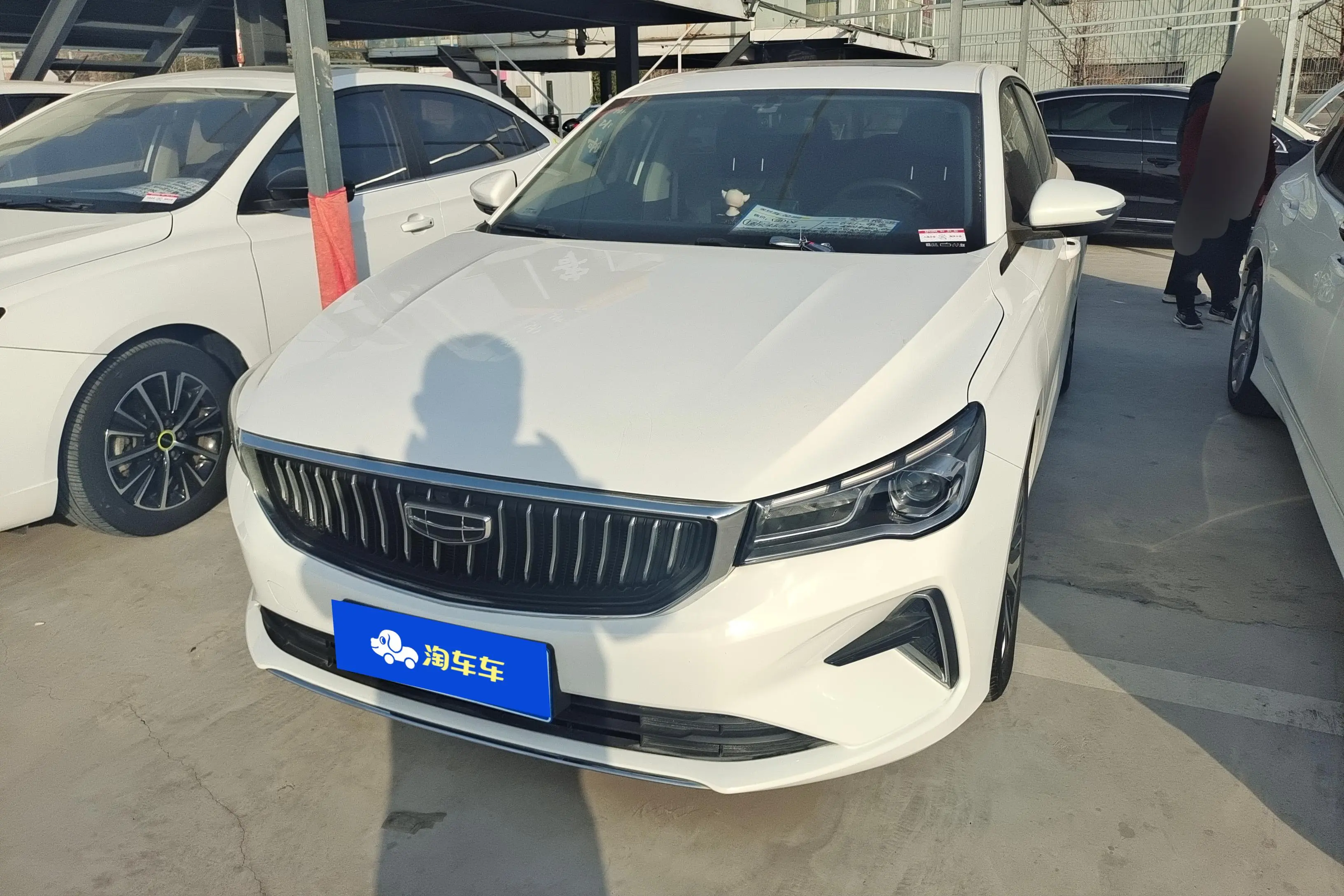 Geely Emgrand  из Китая