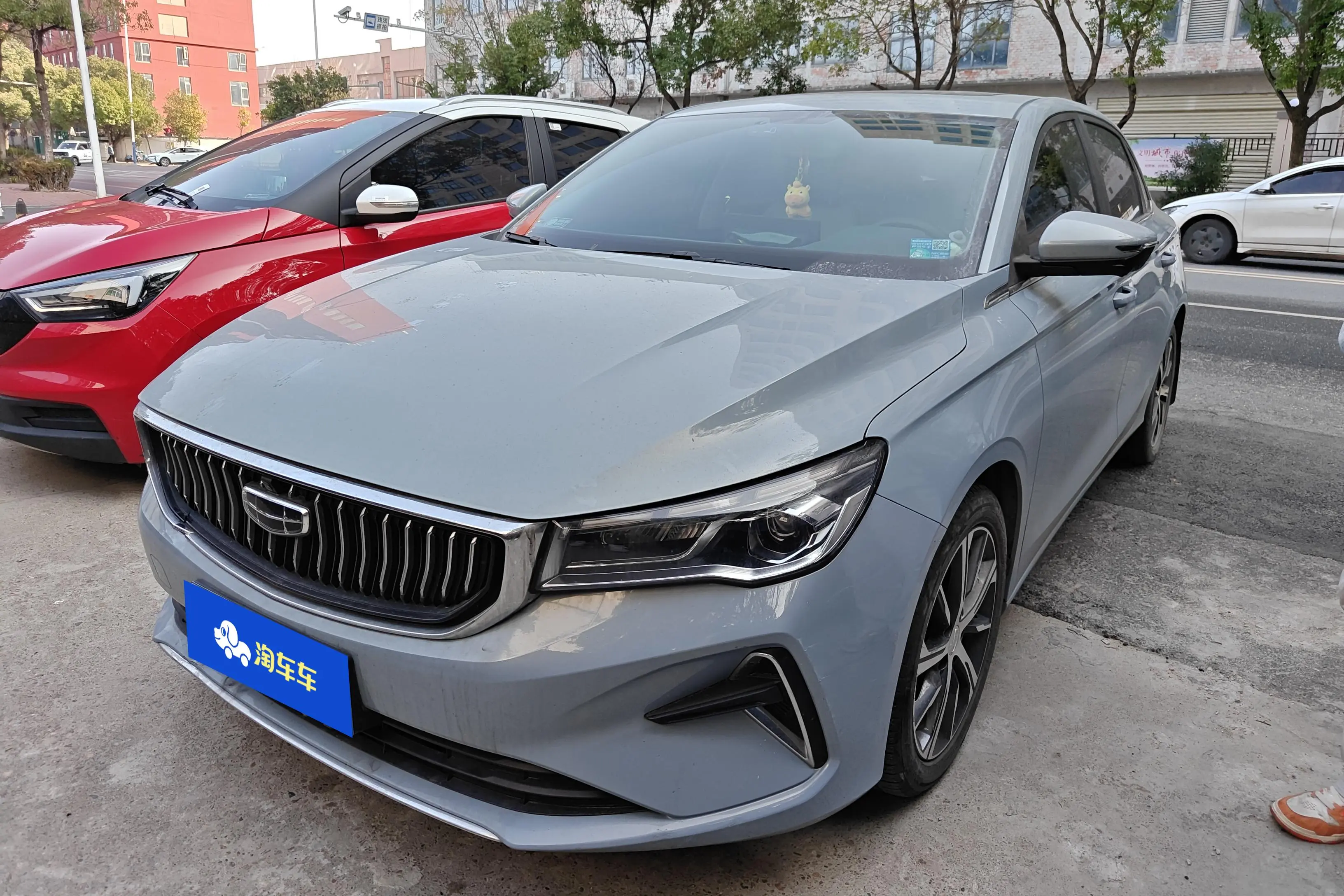 Geely Emgrand  из Китая