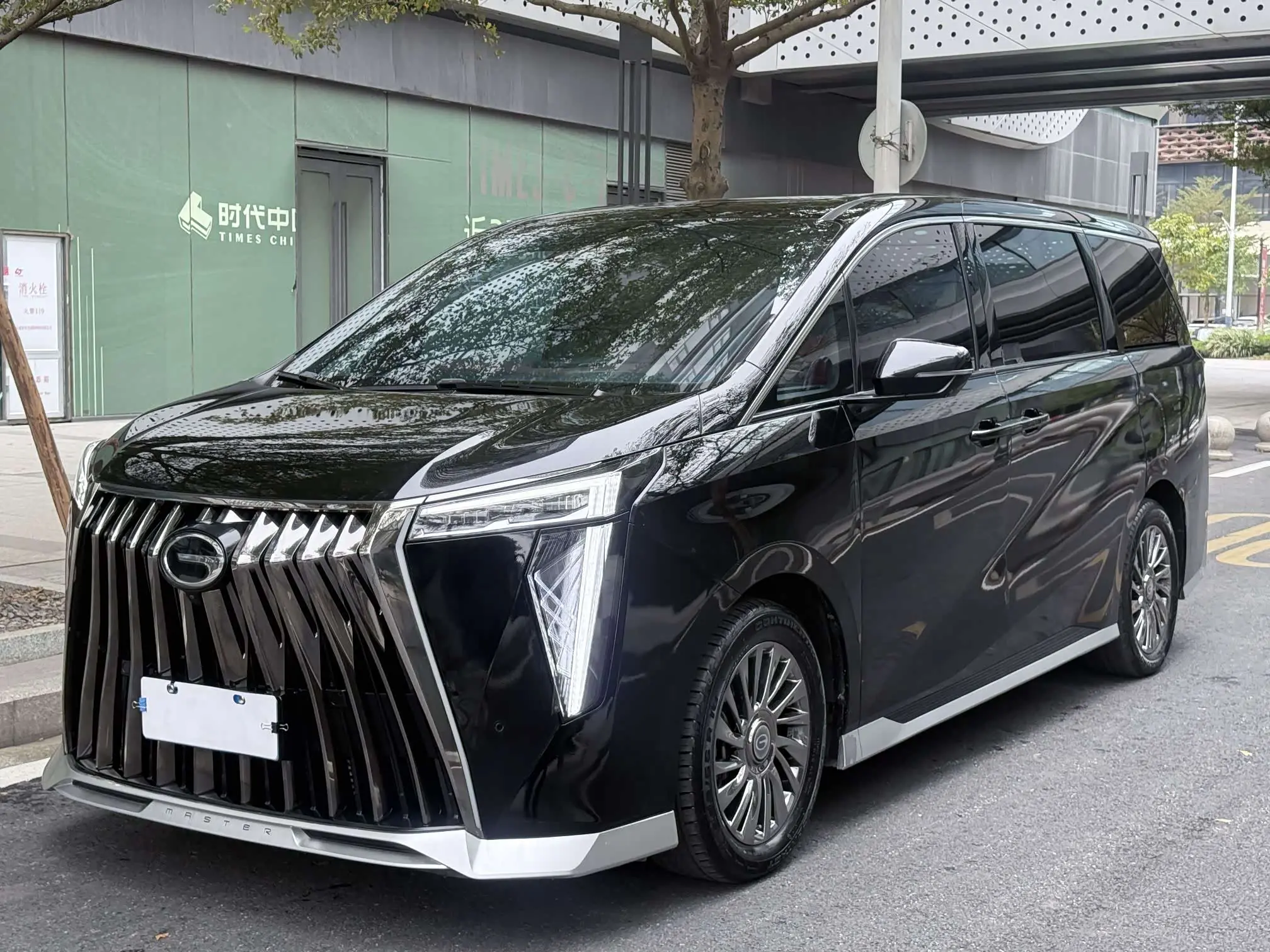 GAC Trumpchi M8  из Китая