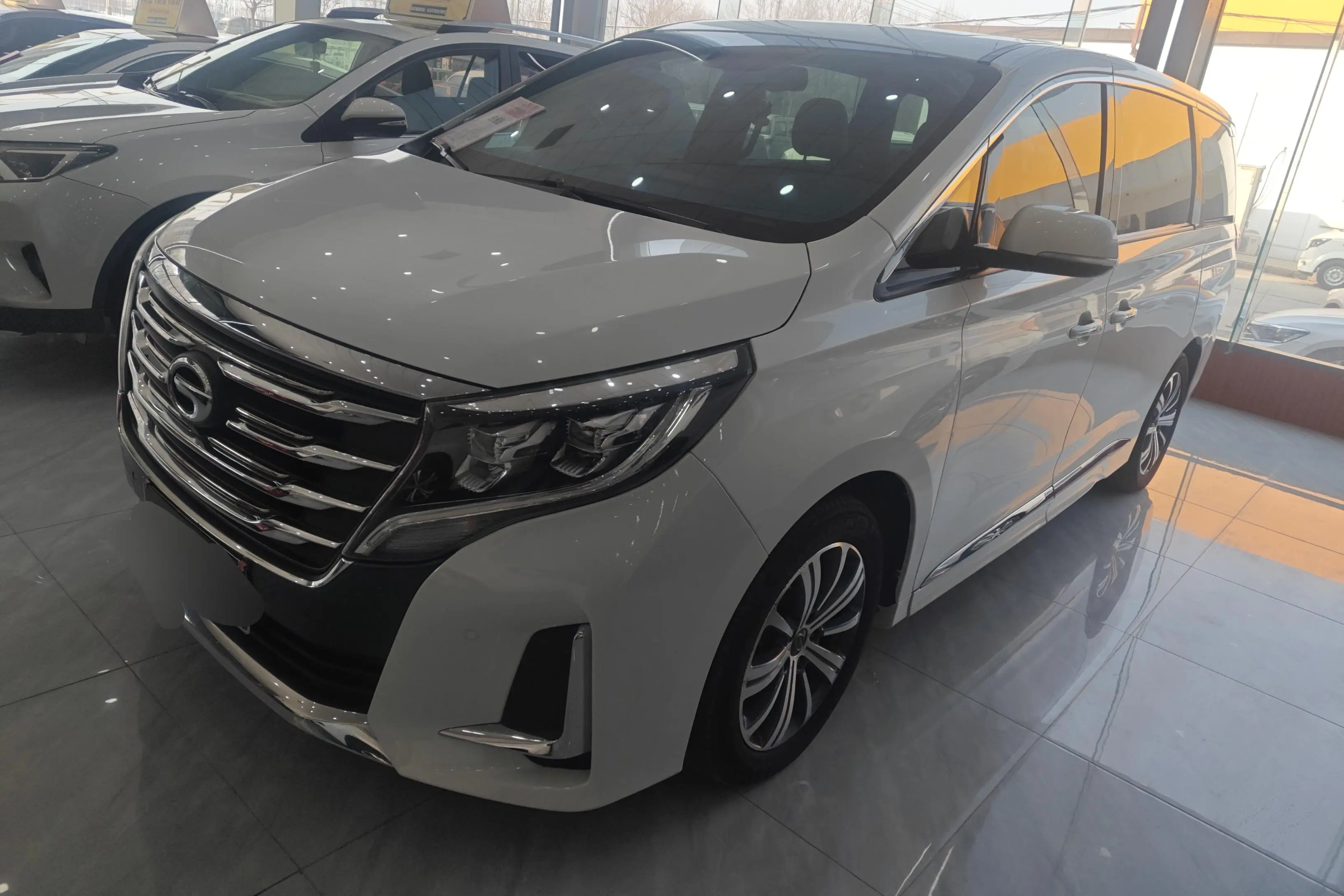 GAC Trumpchi M8  из Китая
