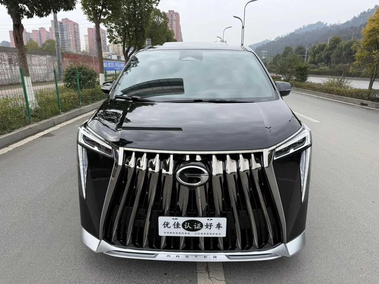 GAC Trumpchi M8  из Китая