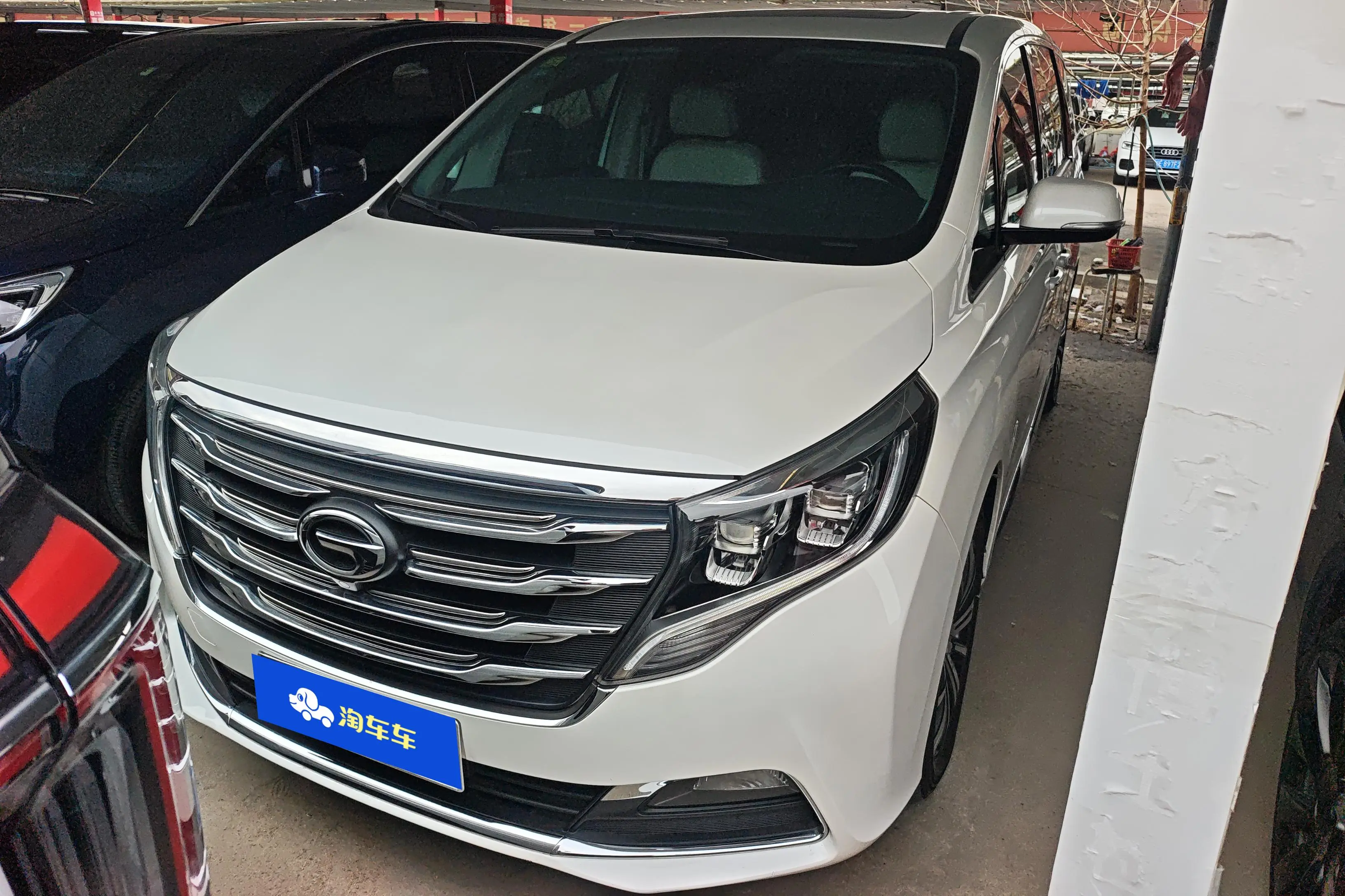 GAC Trumpchi M8  из Китая