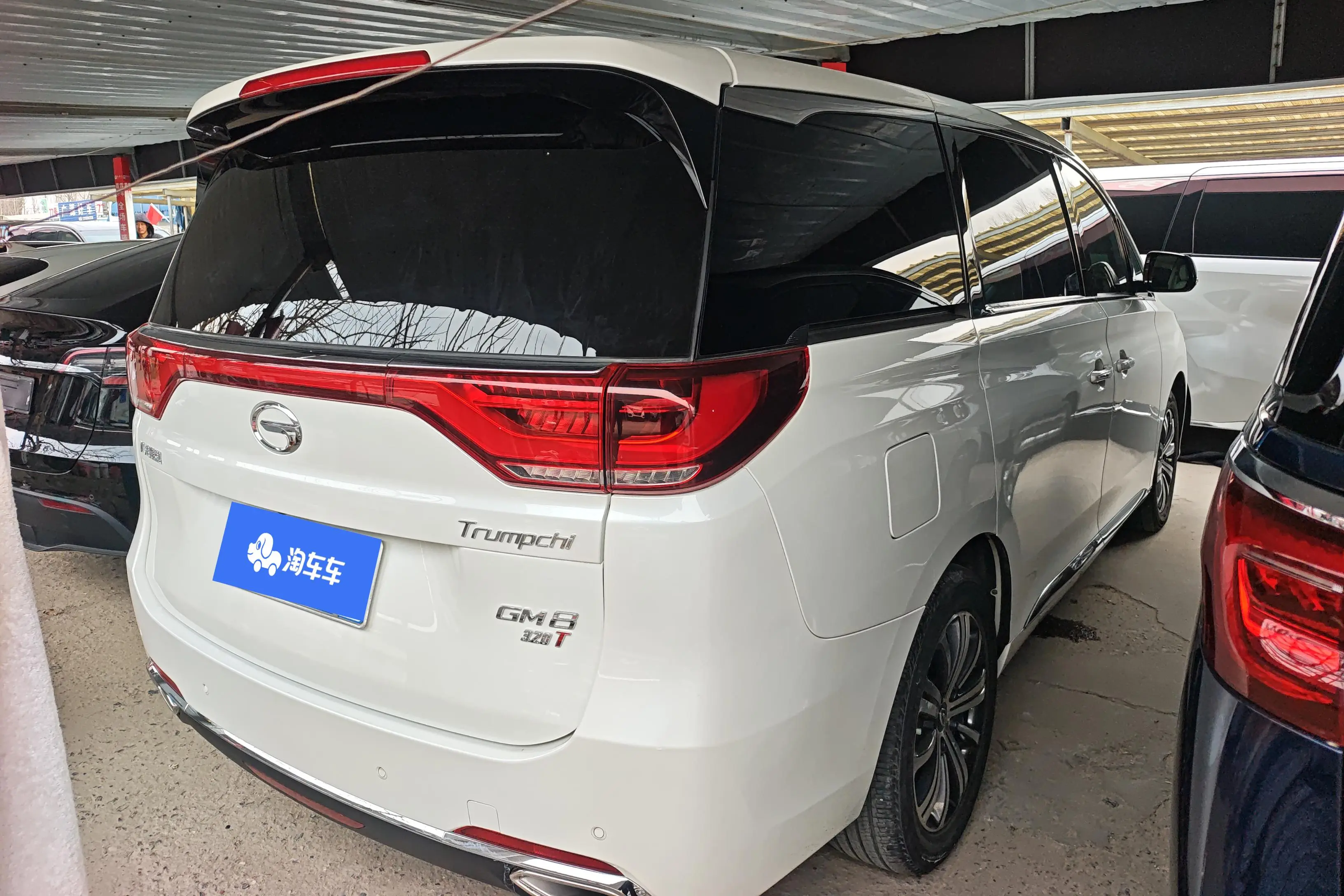 GAC Trumpchi M8  из Китая
