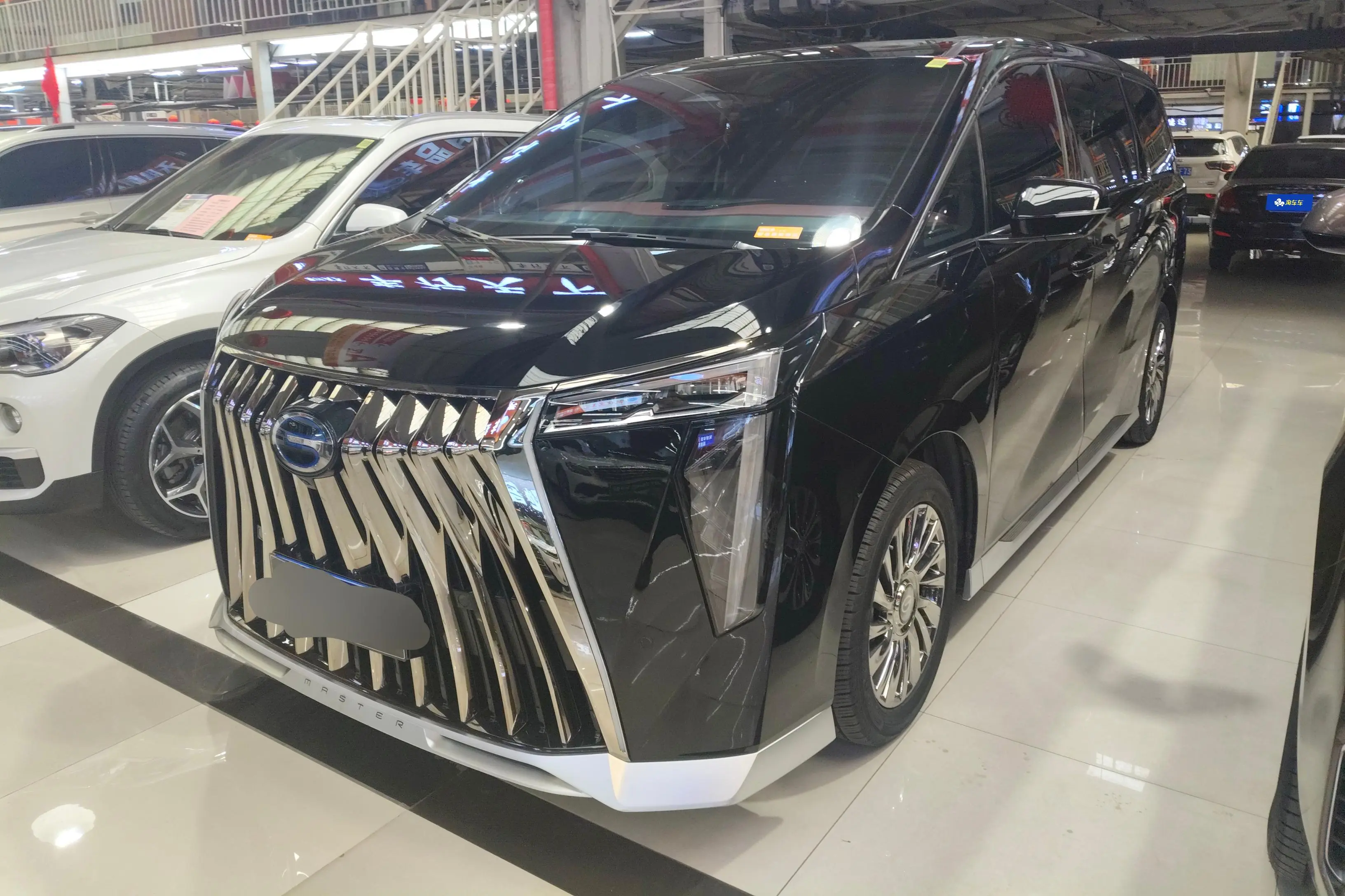 GAC Trumpchi M8  из Китая