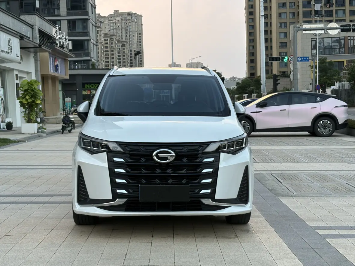 GAC Trumpchi M6  из Китая