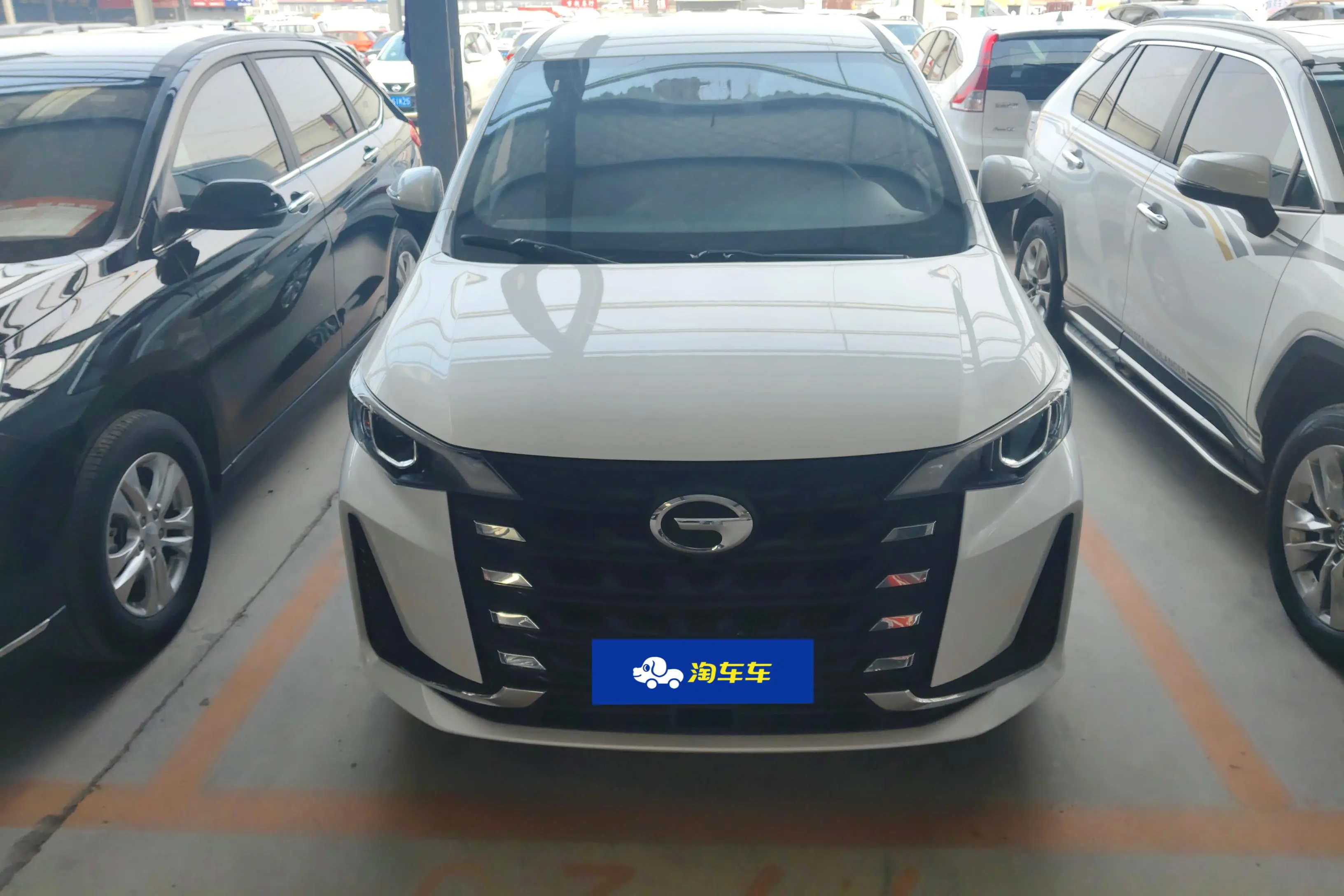 GAC Trumpchi M6  из Китая