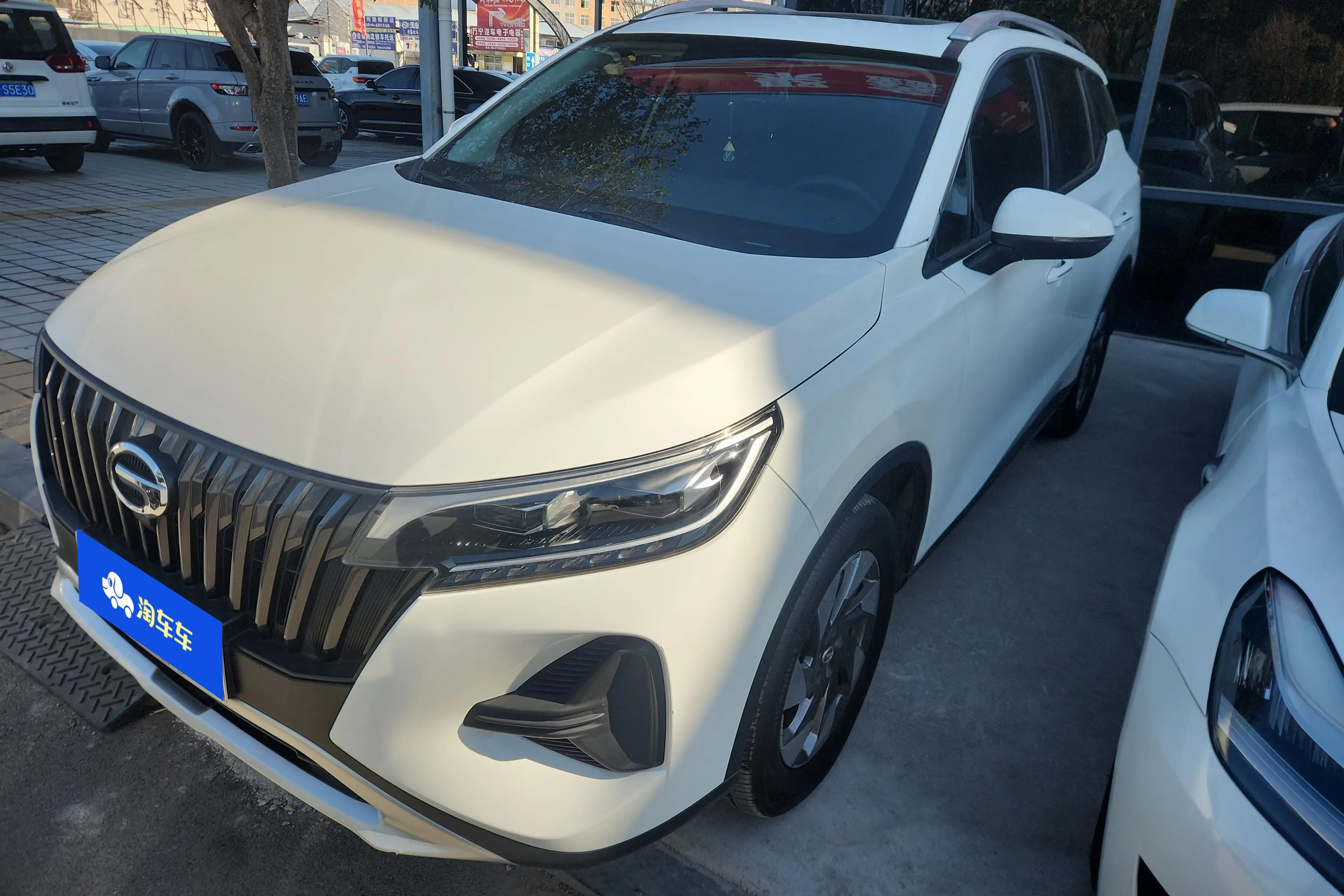 GAC Trumpchi GS4  из Китая