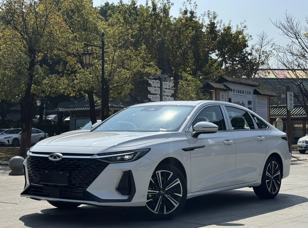 Chery Arrizo 8  из Китая