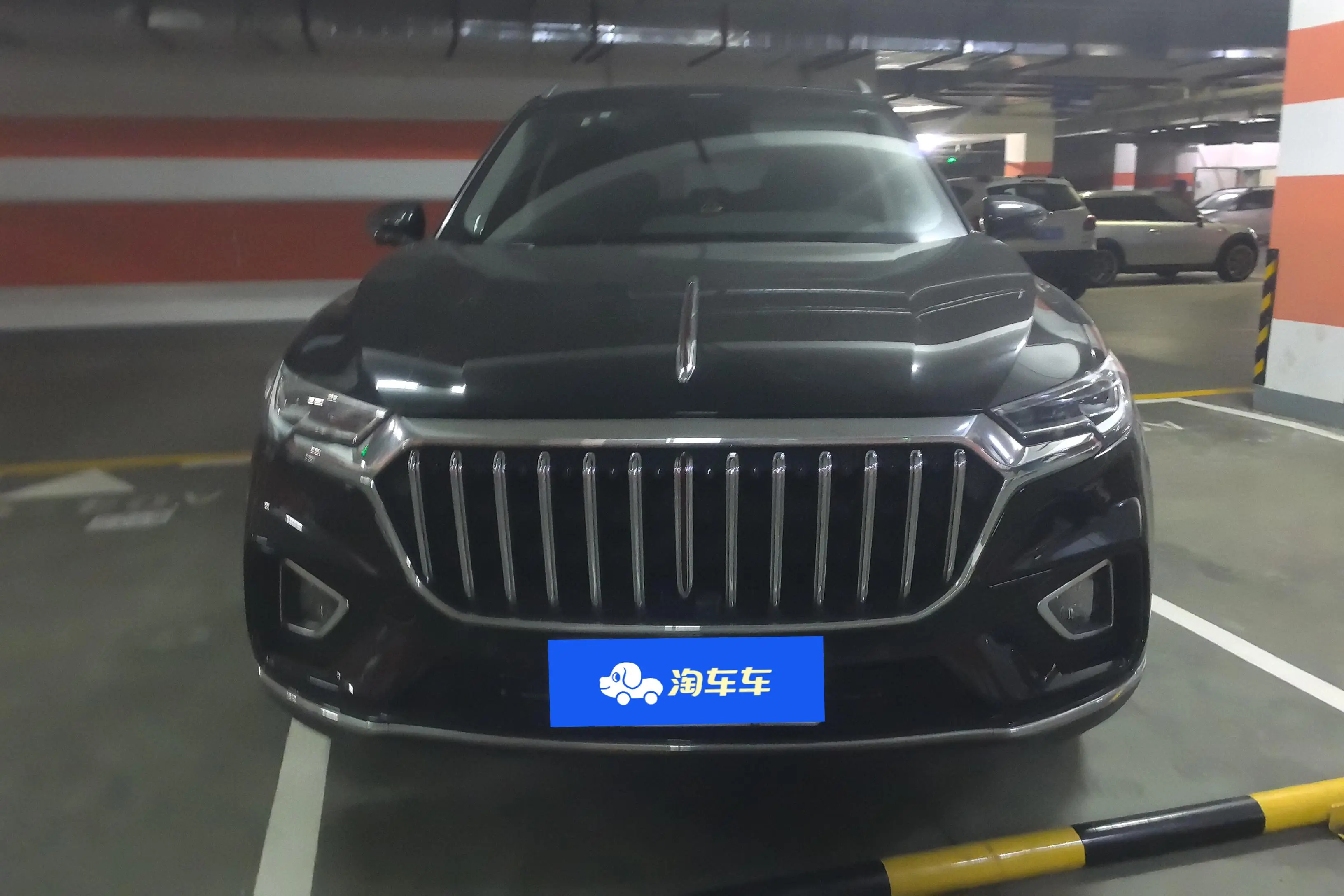 Hongqi HS5  из Китая