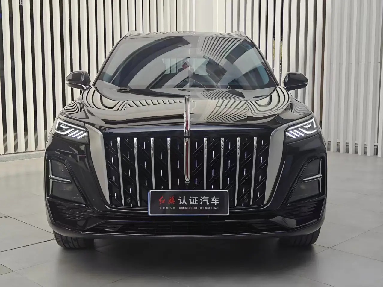 Hongqi HS5  из Китая