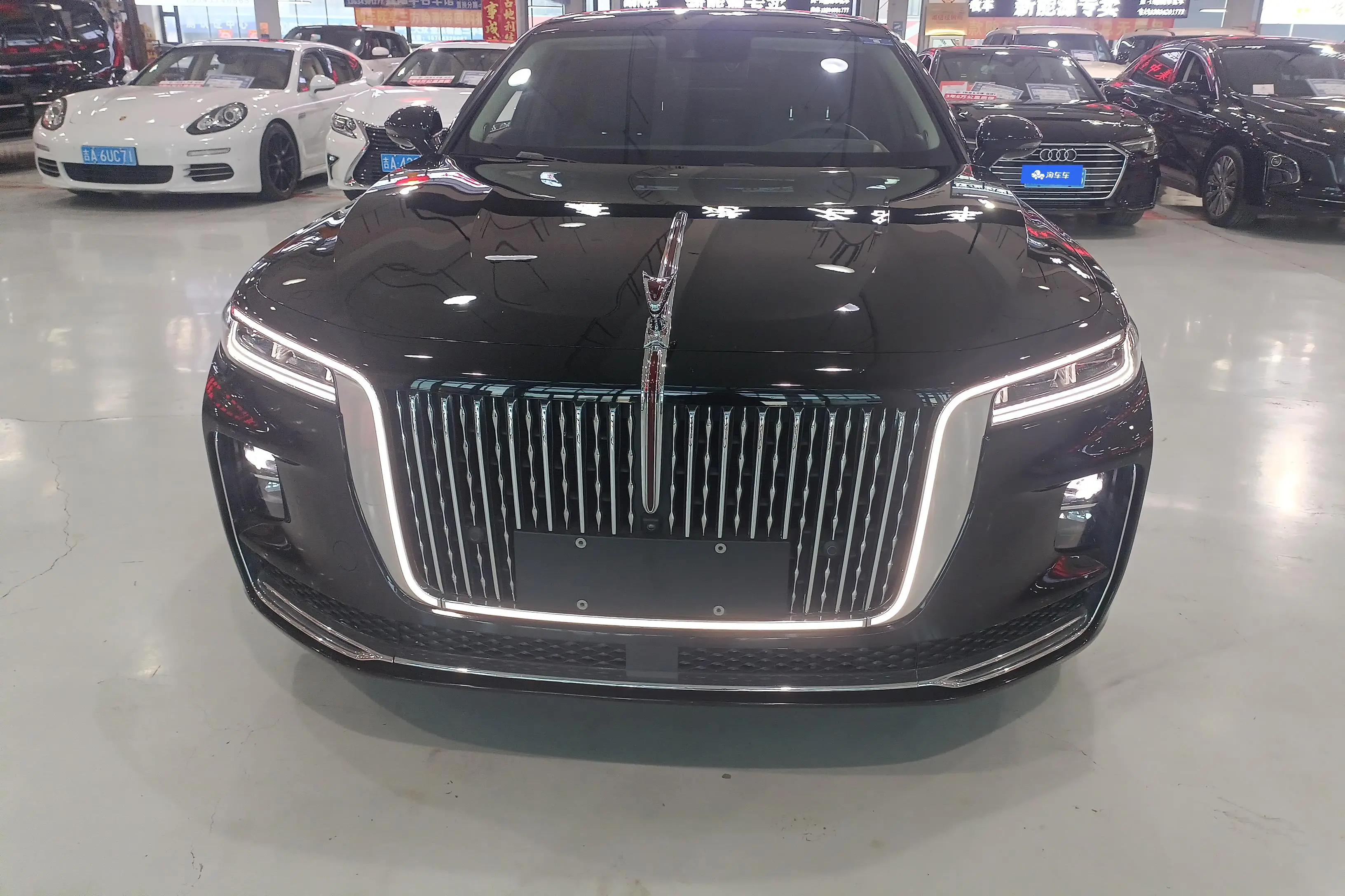Hongqi H9  из Китая