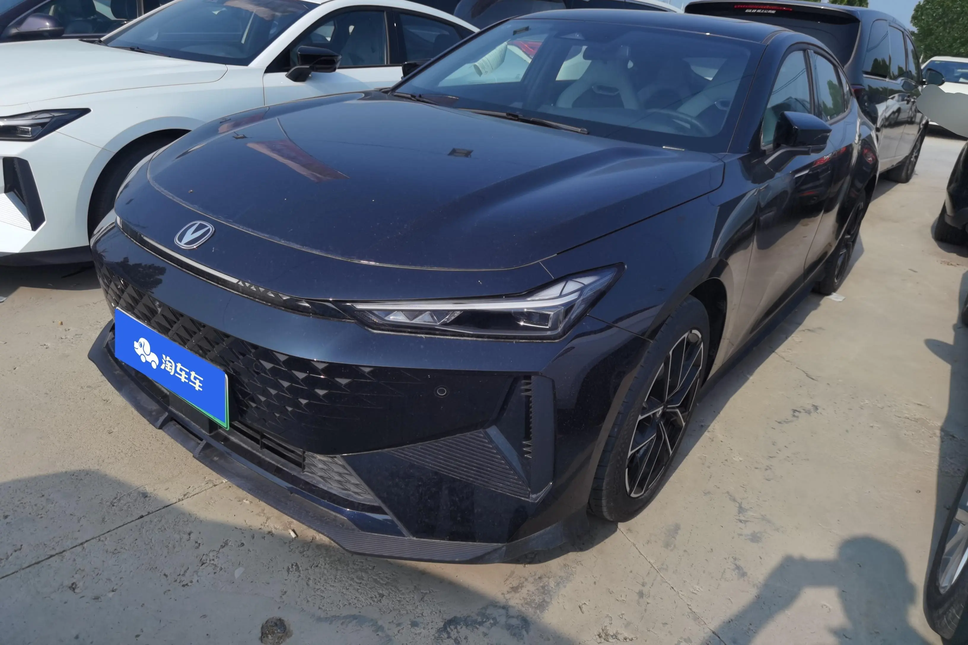 Changan UNI-V  из Китая