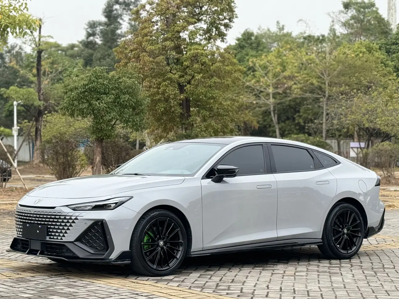 Changan UNI-V  из Китая