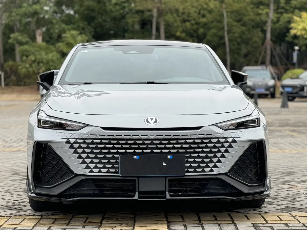 Changan UNI-V  из Китая