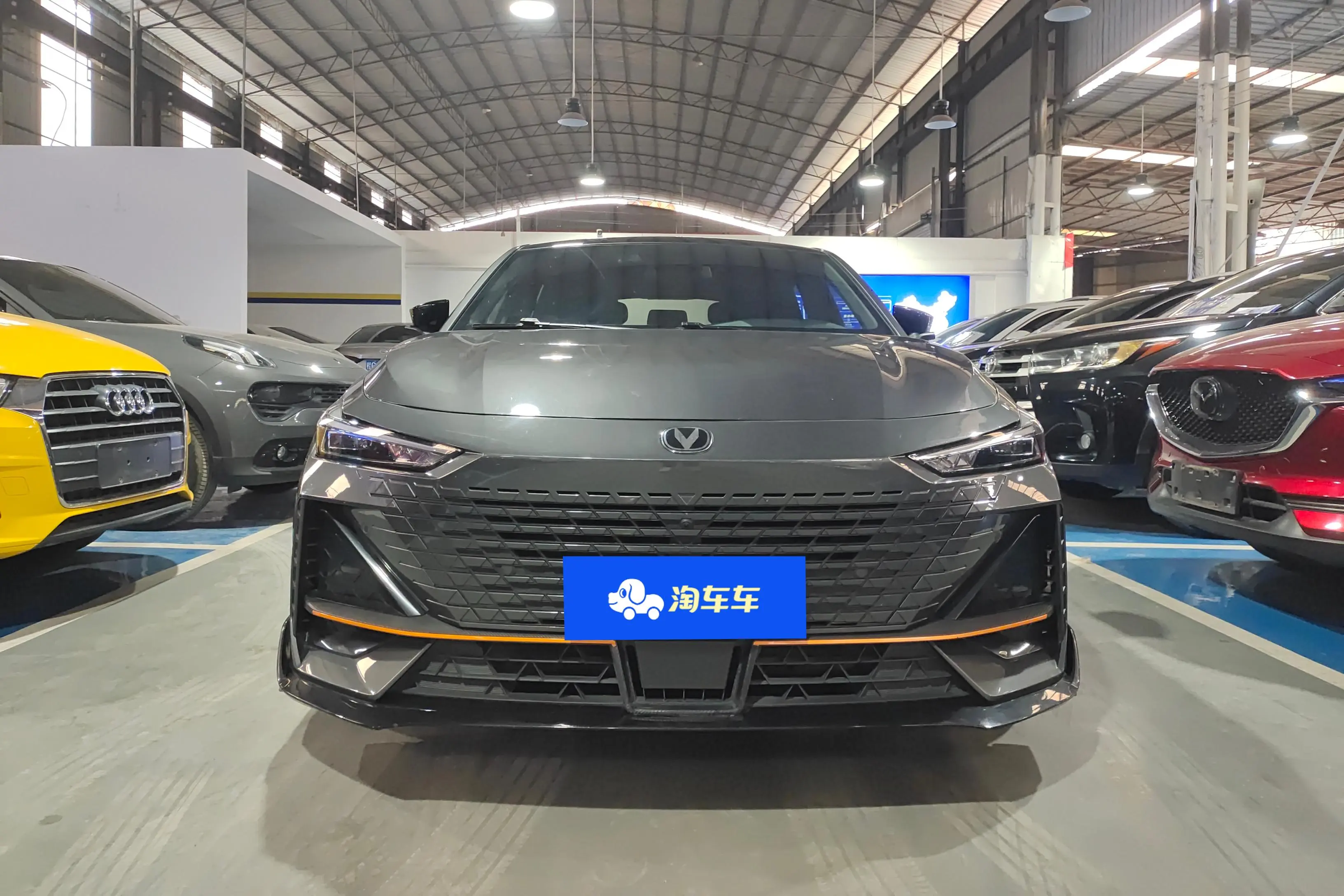 Changan UNI-V  из Китая