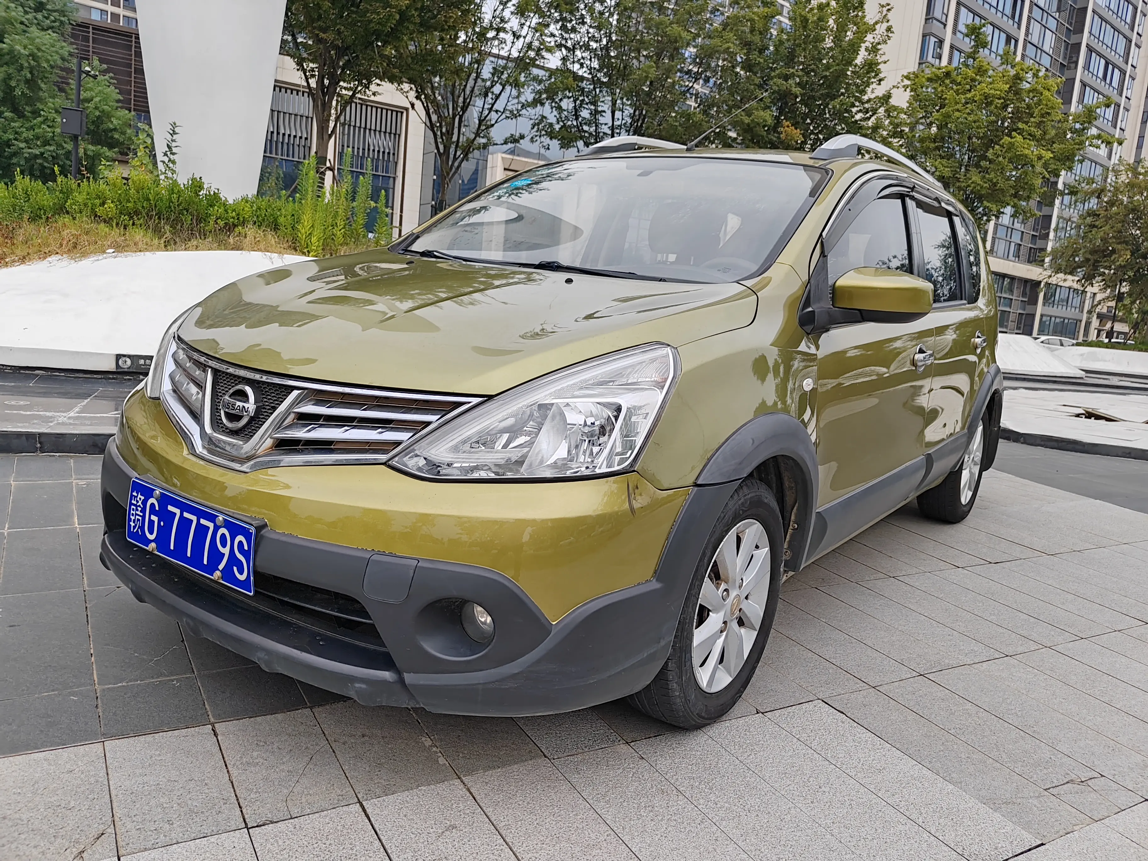 Nissan Li Wei  из Китая