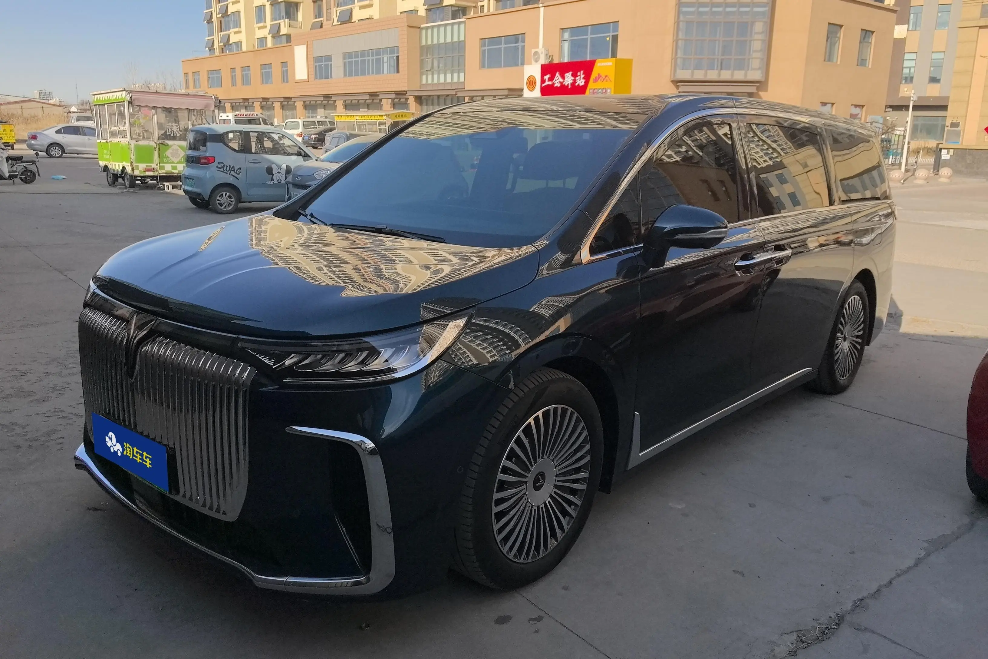 Voyah Lantu Dreamer PHEV  из Китая