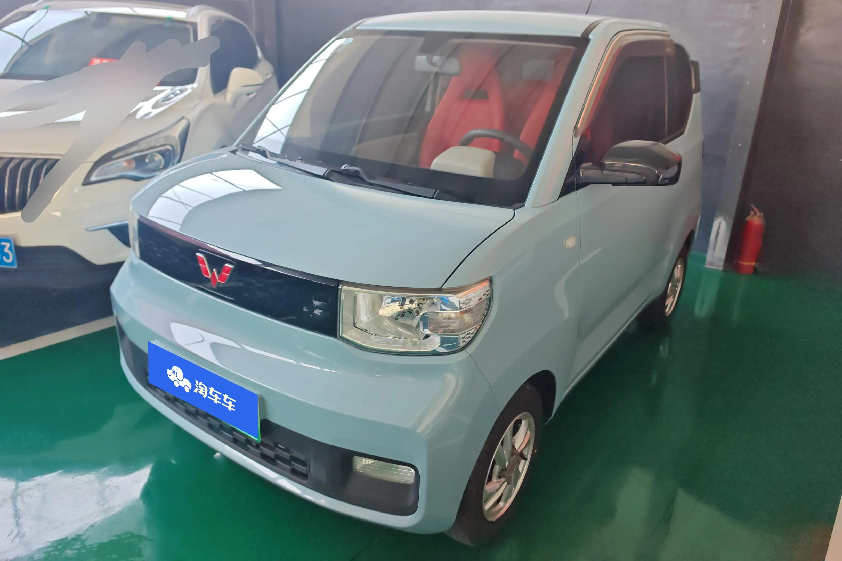 Wuling Hongguang MINIEV  из Китая