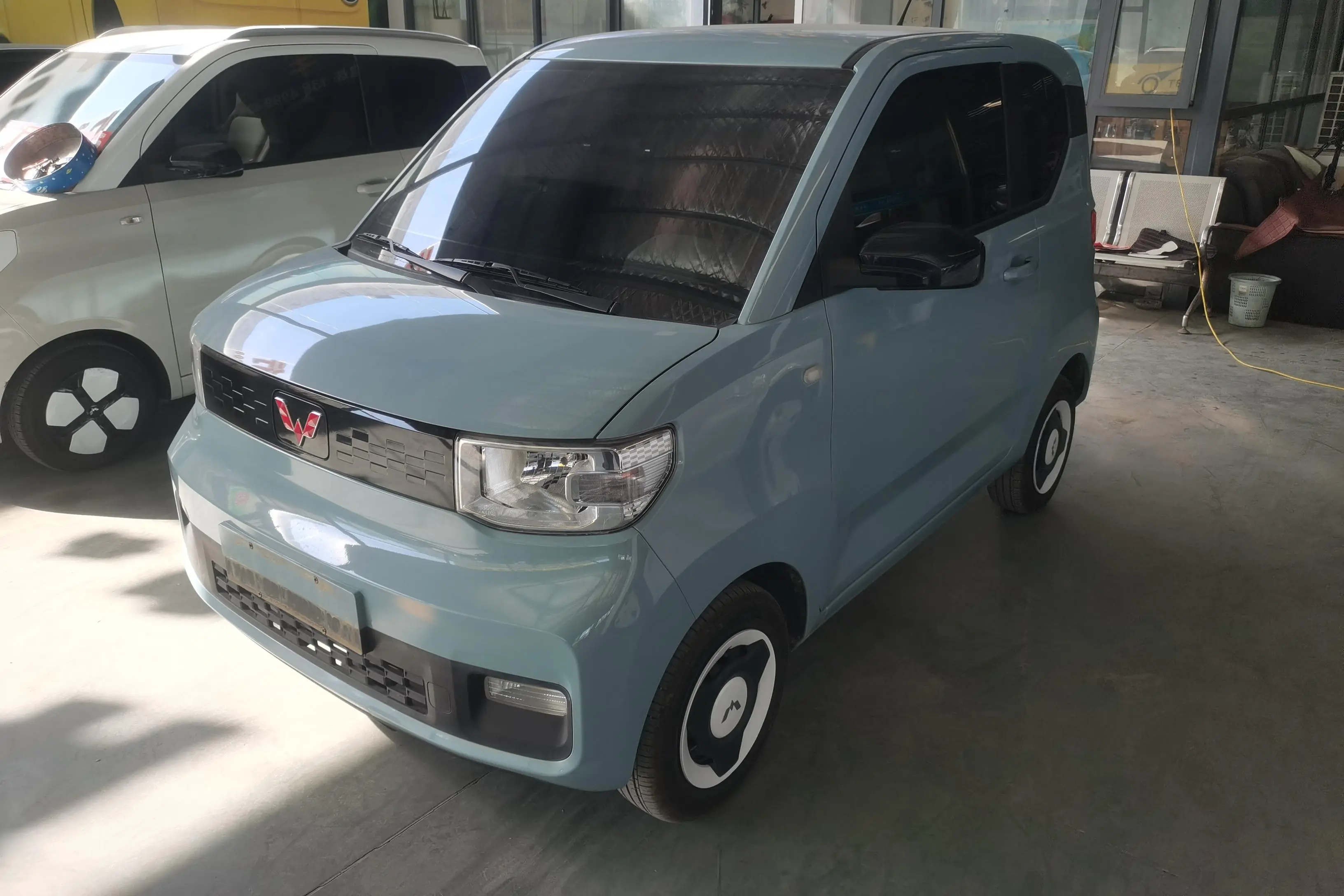 Wuling Hongguang MINIEV  из Китая