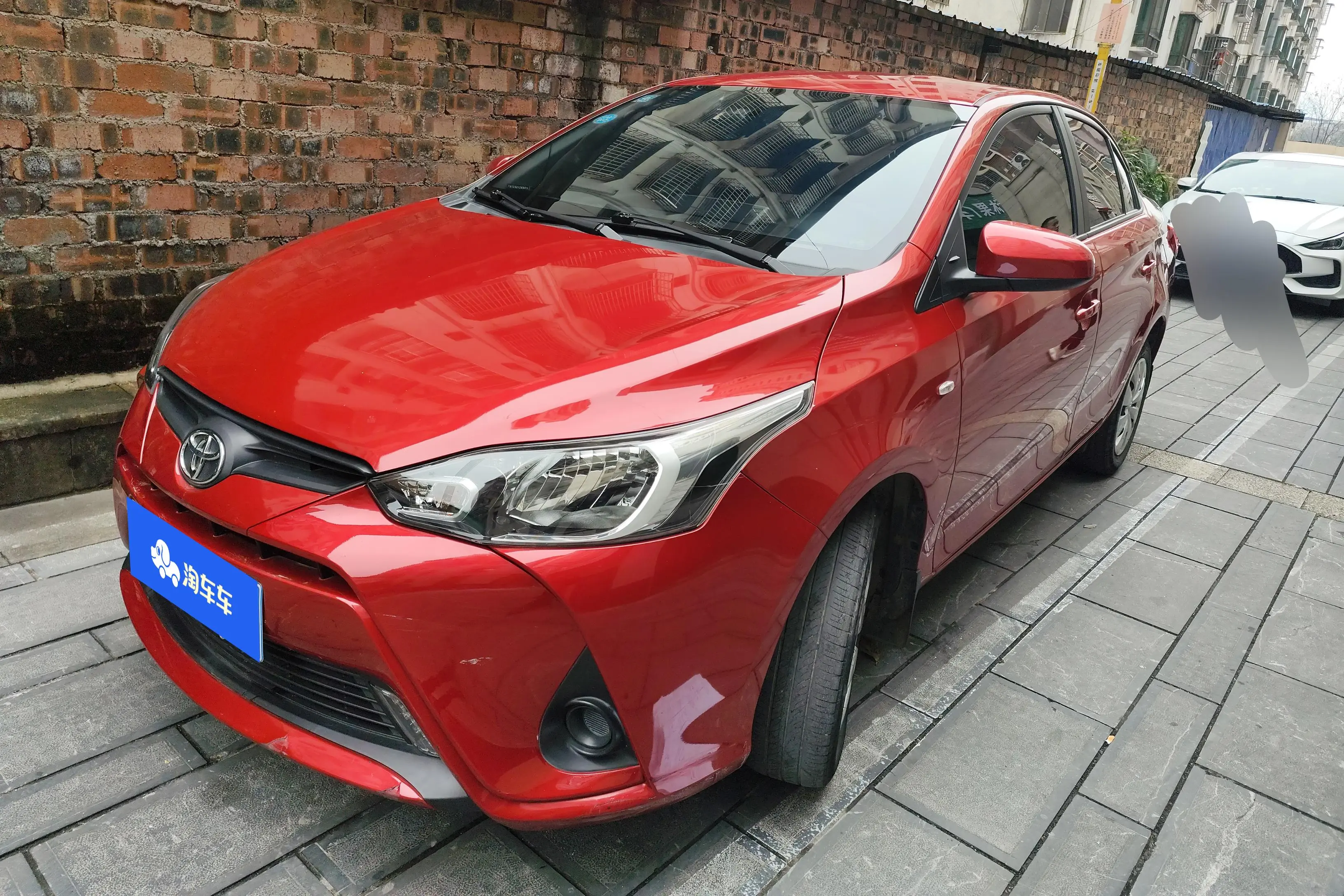 Toyota YARiS L Enjoy  из Китая