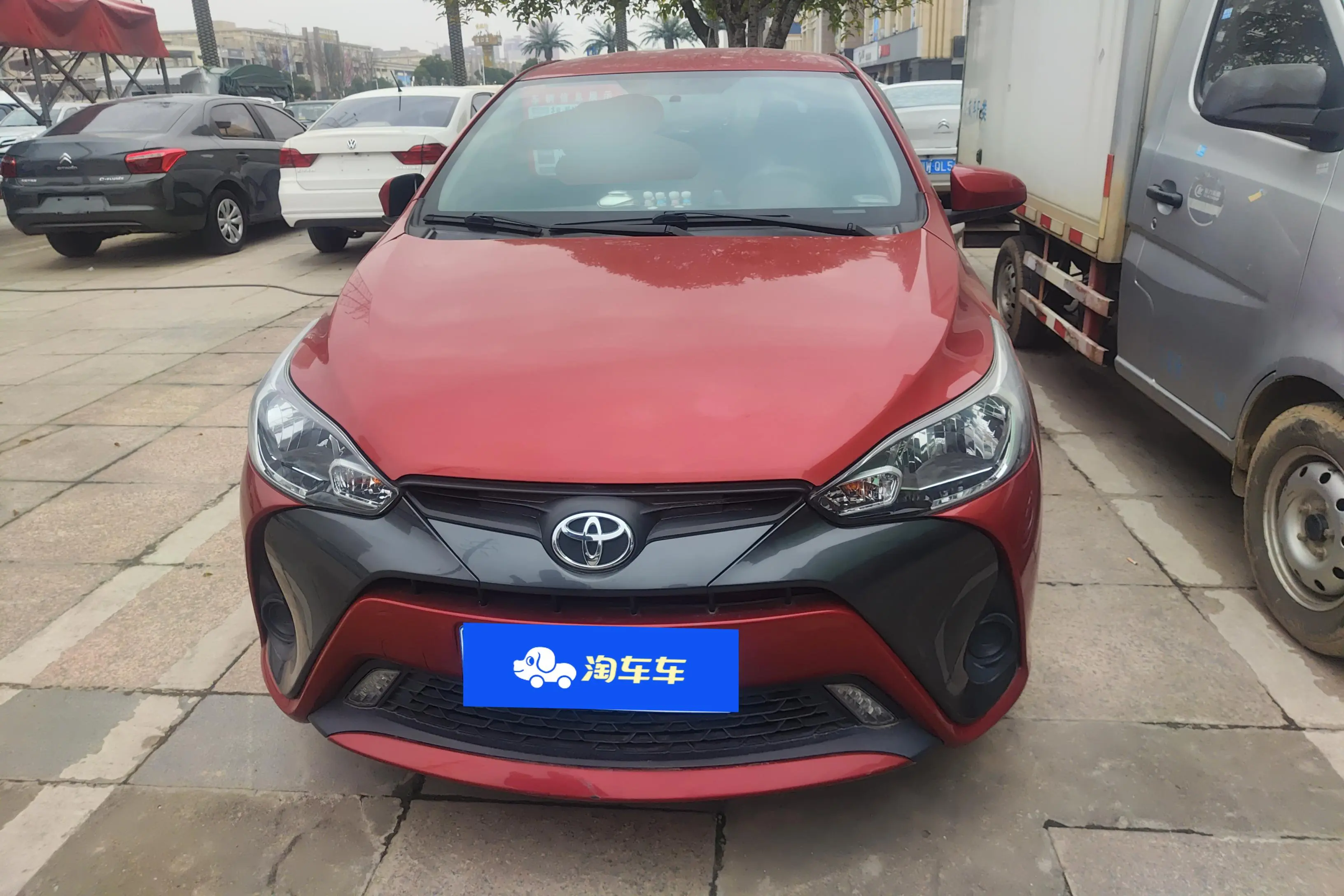 Toyota Yaris L  из Китая