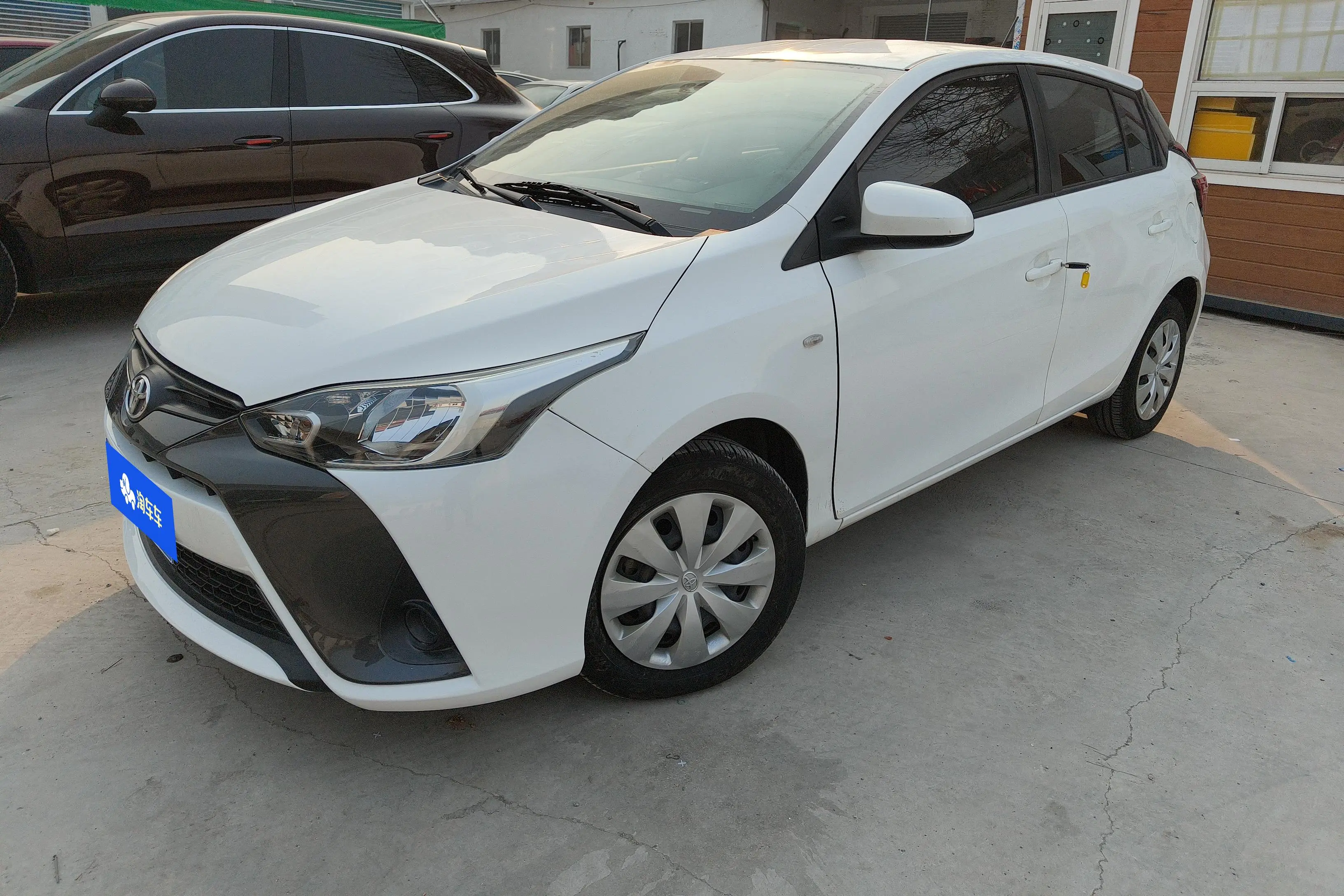 Toyota Yaris L  из Китая