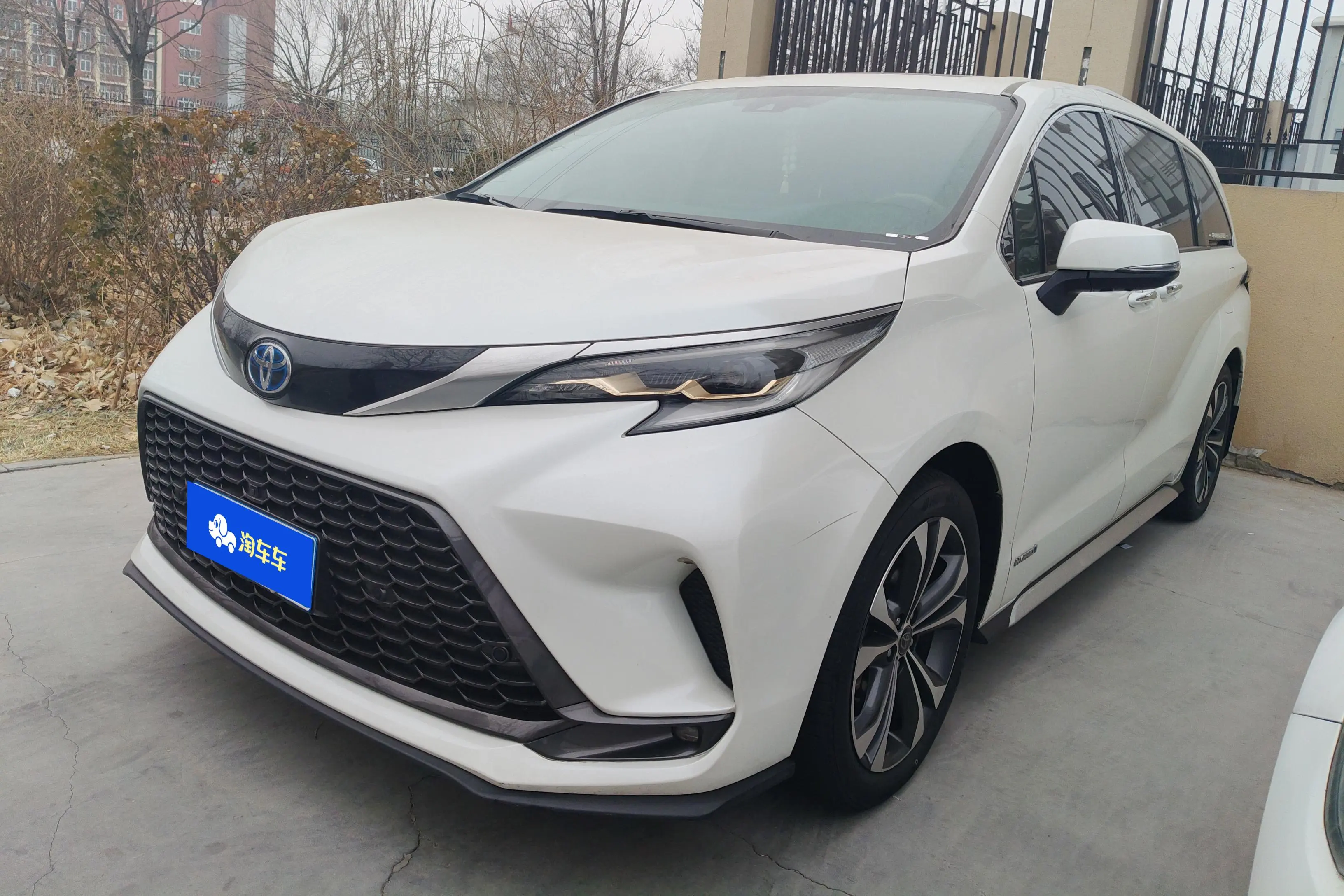 Toyota Granvia  из Китая