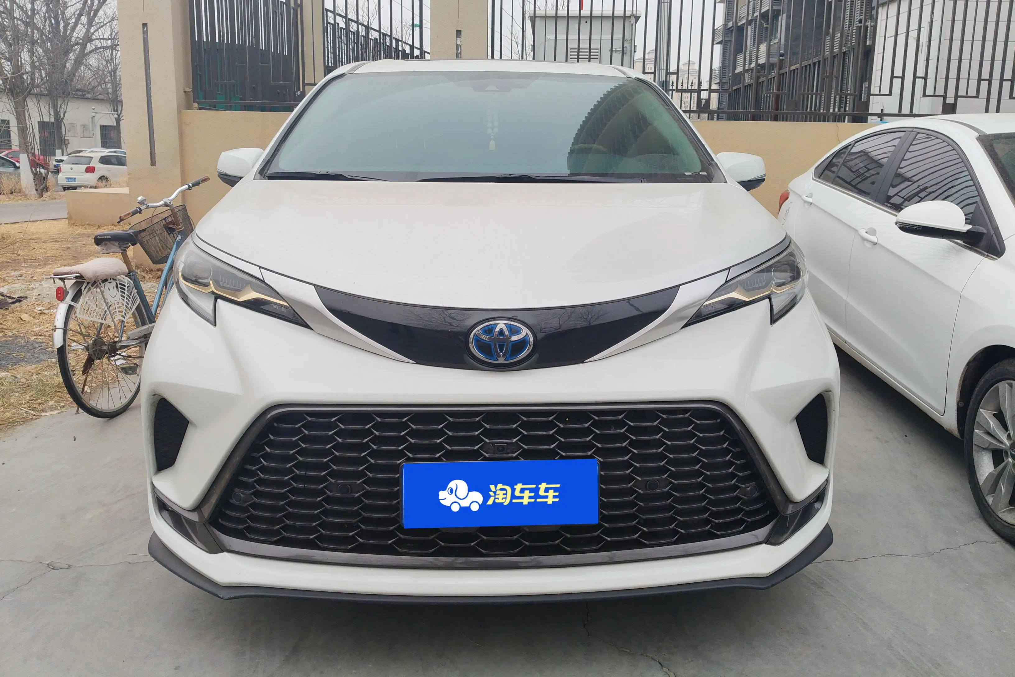 Toyota Granvia  из Китая