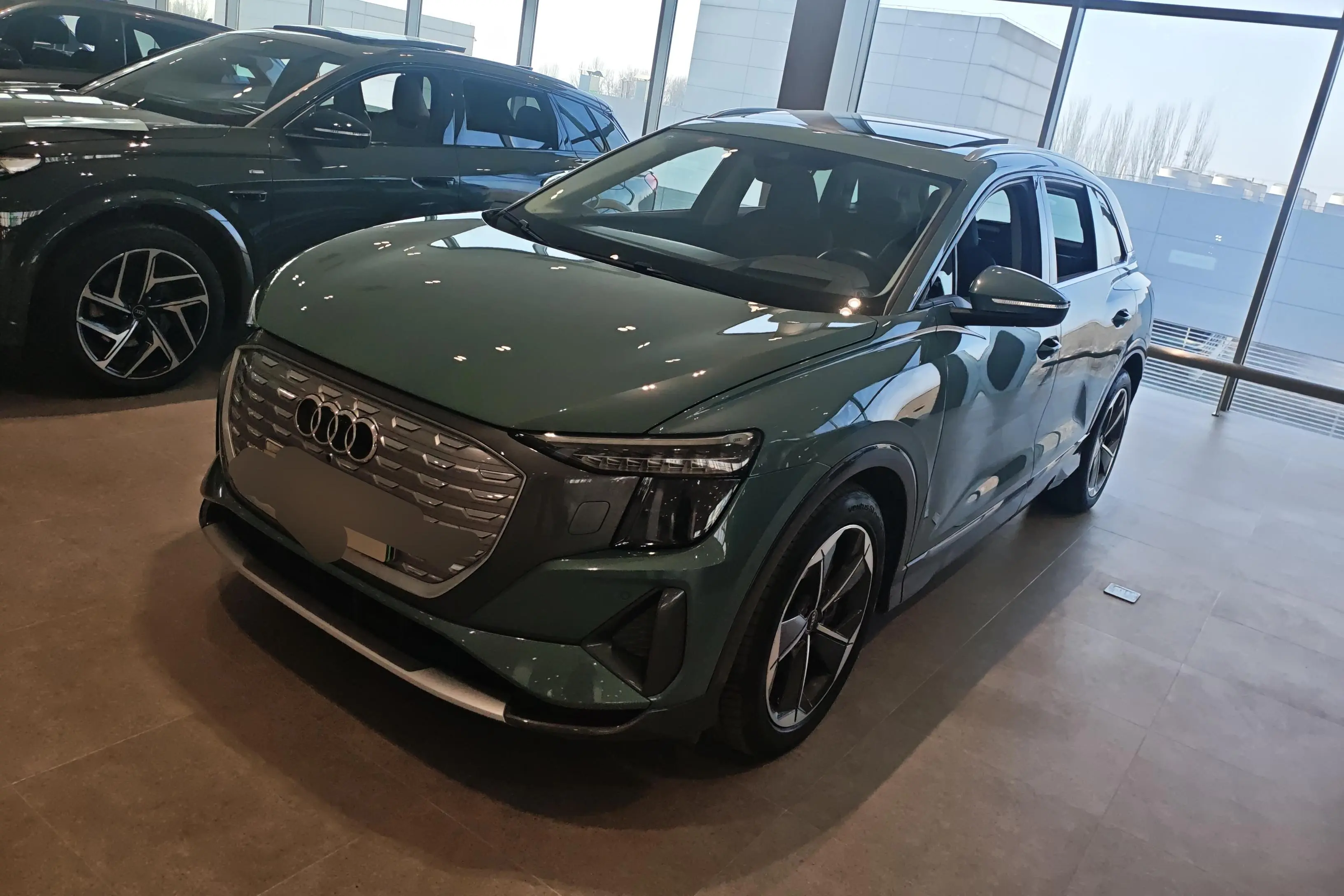 Audi Q5 e-tron  из Китая