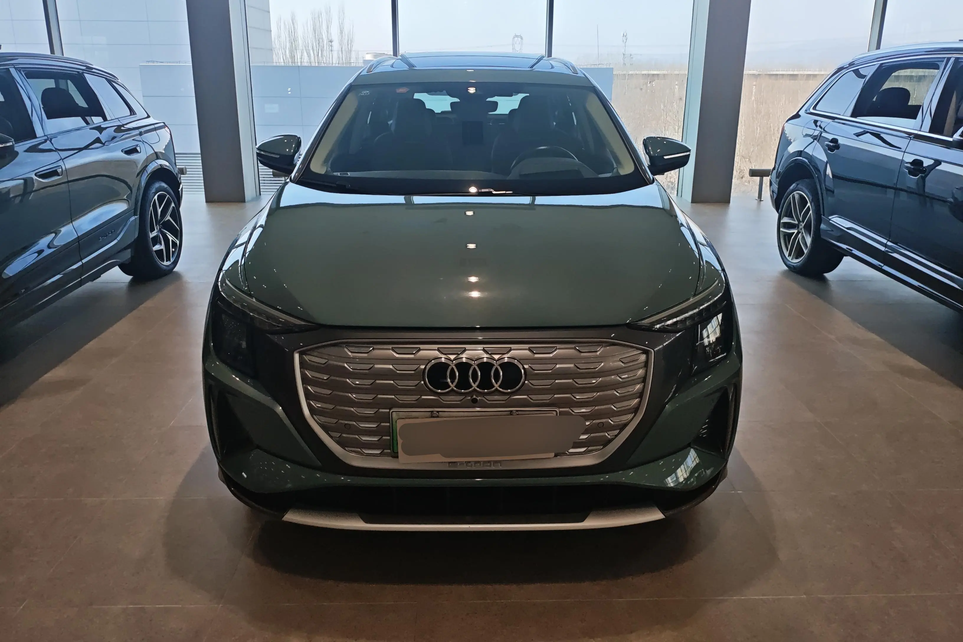 Audi Q5 e-tron  из Китая
