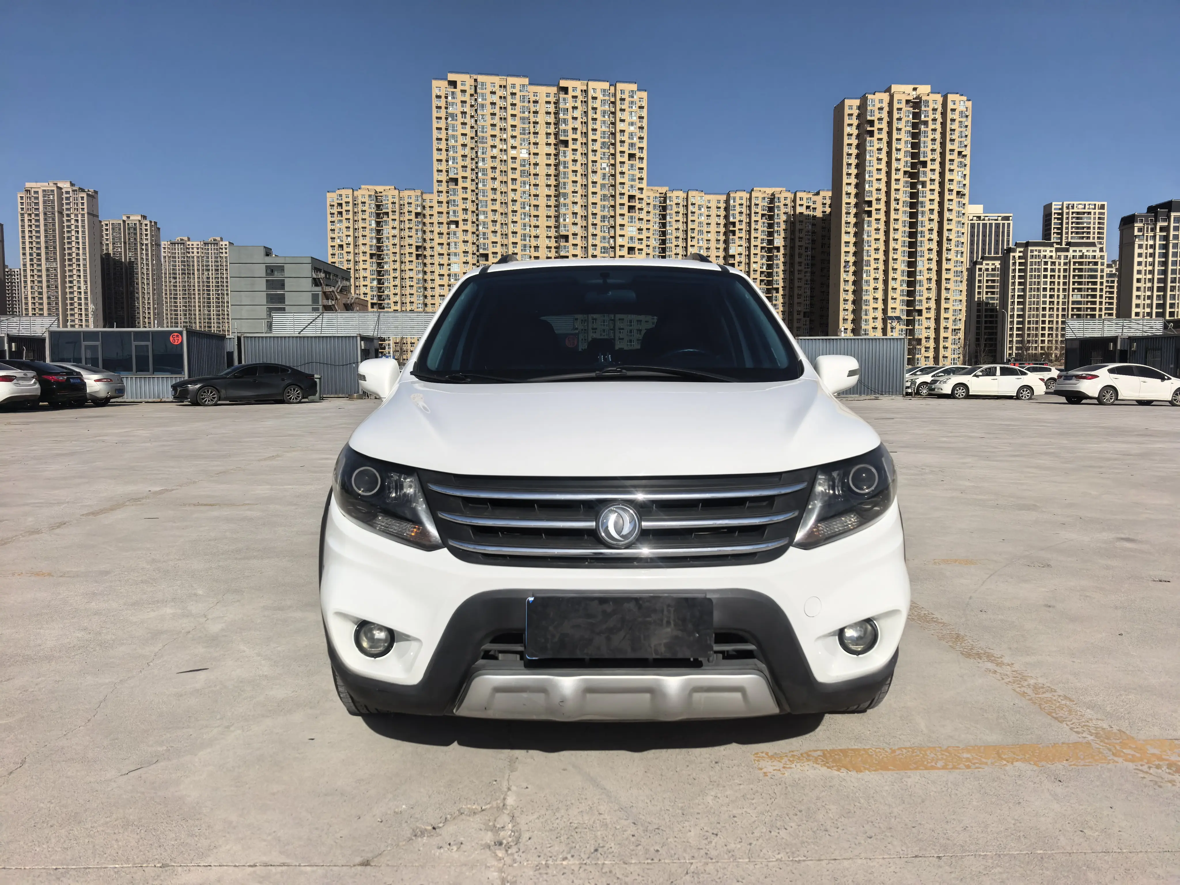 Forthing Jingyi X5  из Китая