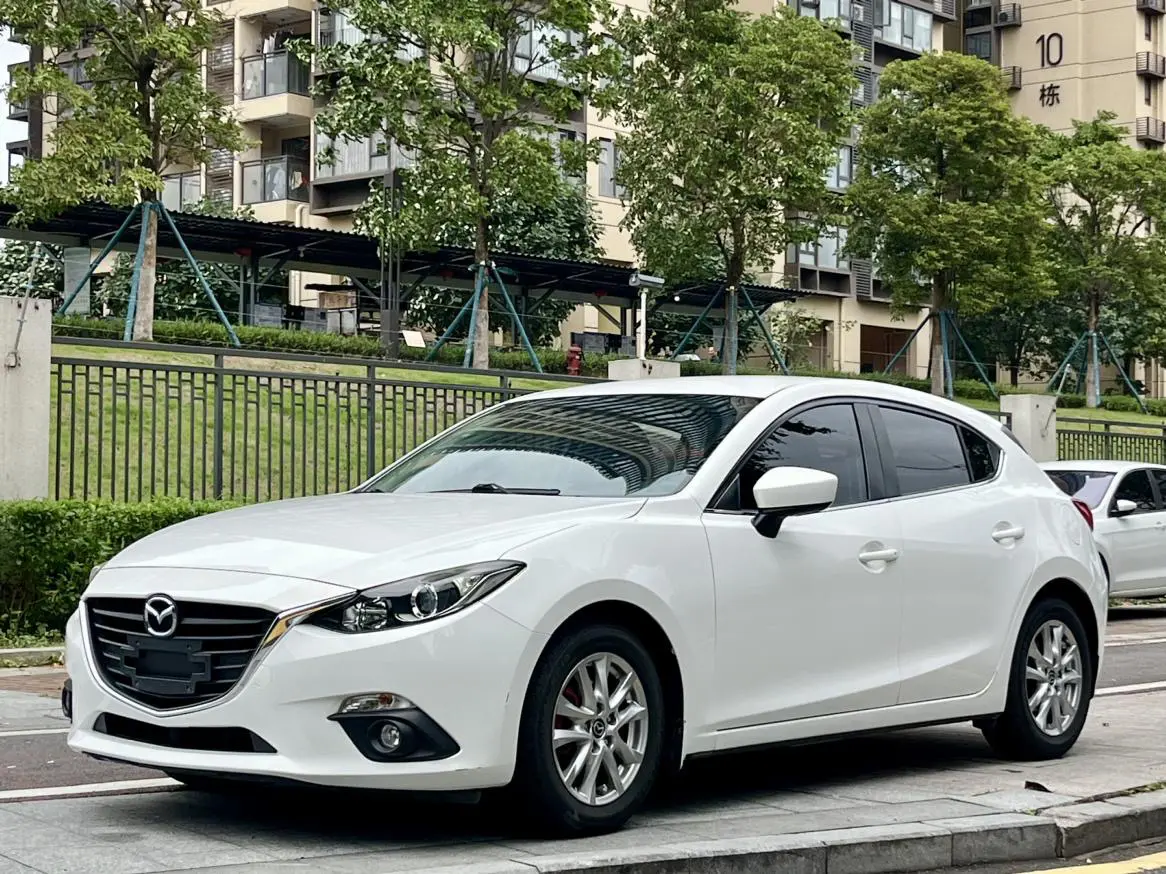 Mazda Axela (Mazda3)  из Китая