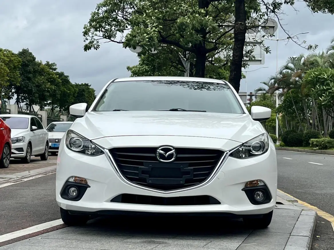 Mazda Axela (Mazda3)  из Китая