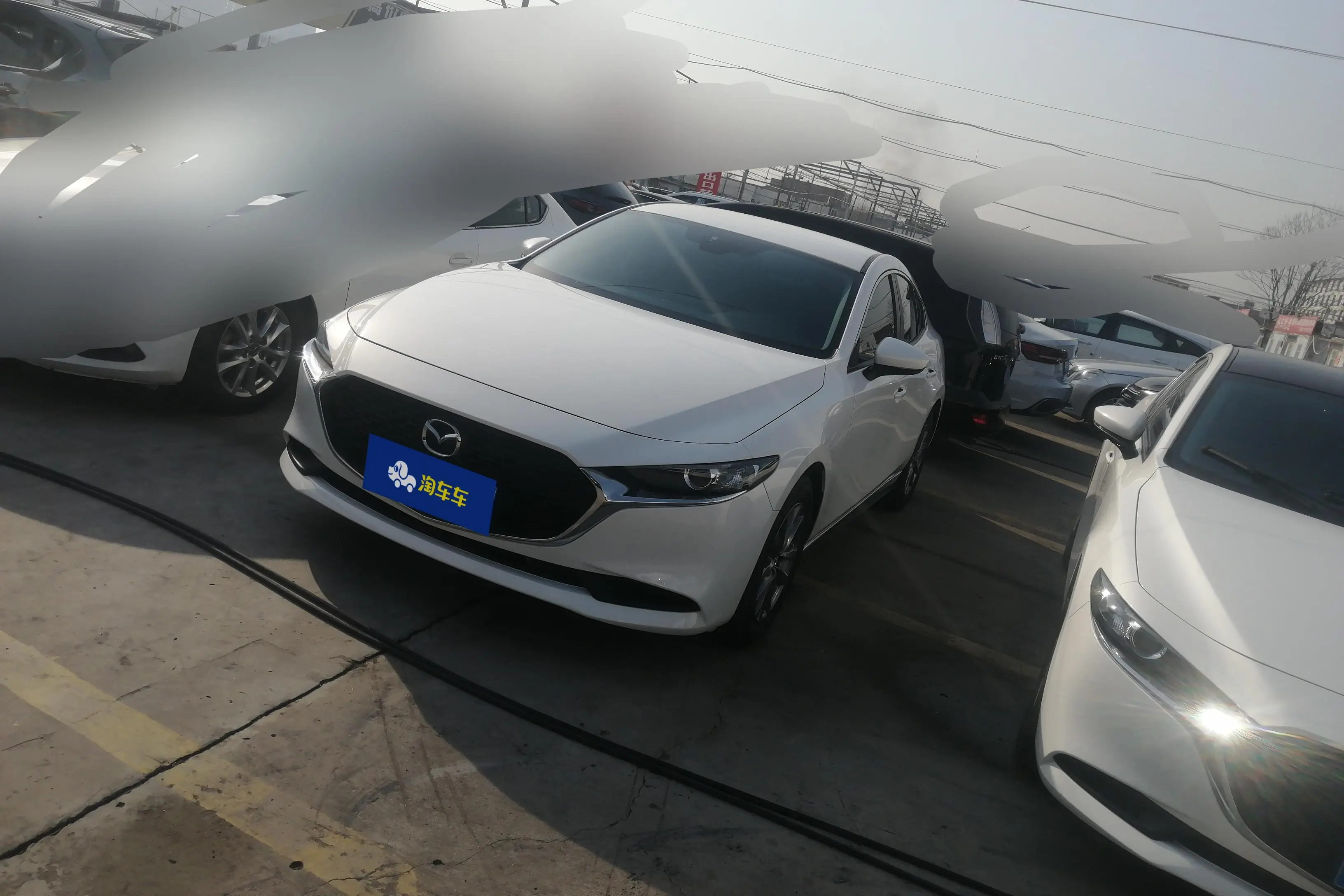 Mazda Axela (Mazda3)  из Китая