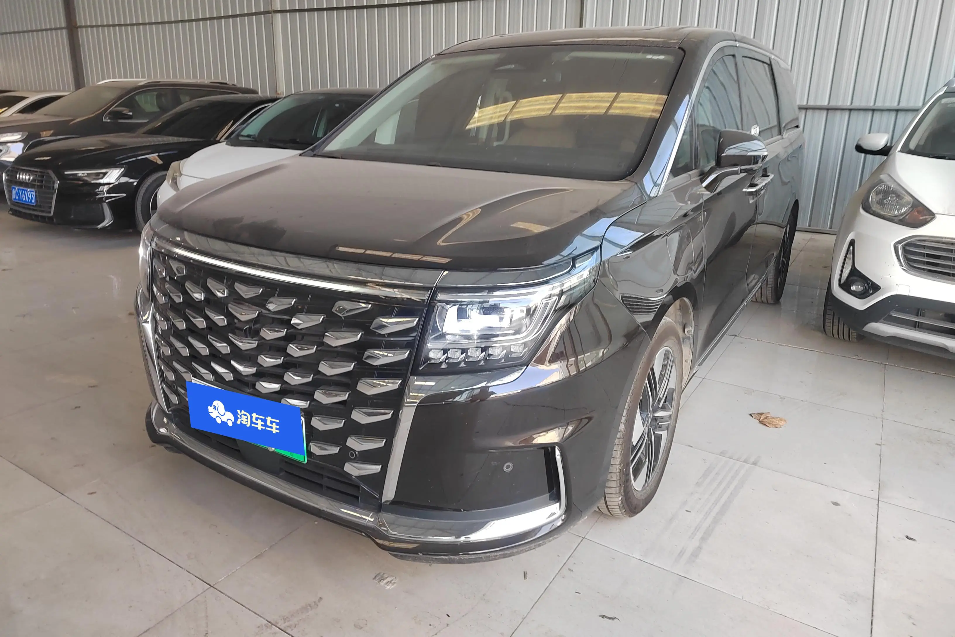 JAC Ruifeng RF8 PHEV  из Китая