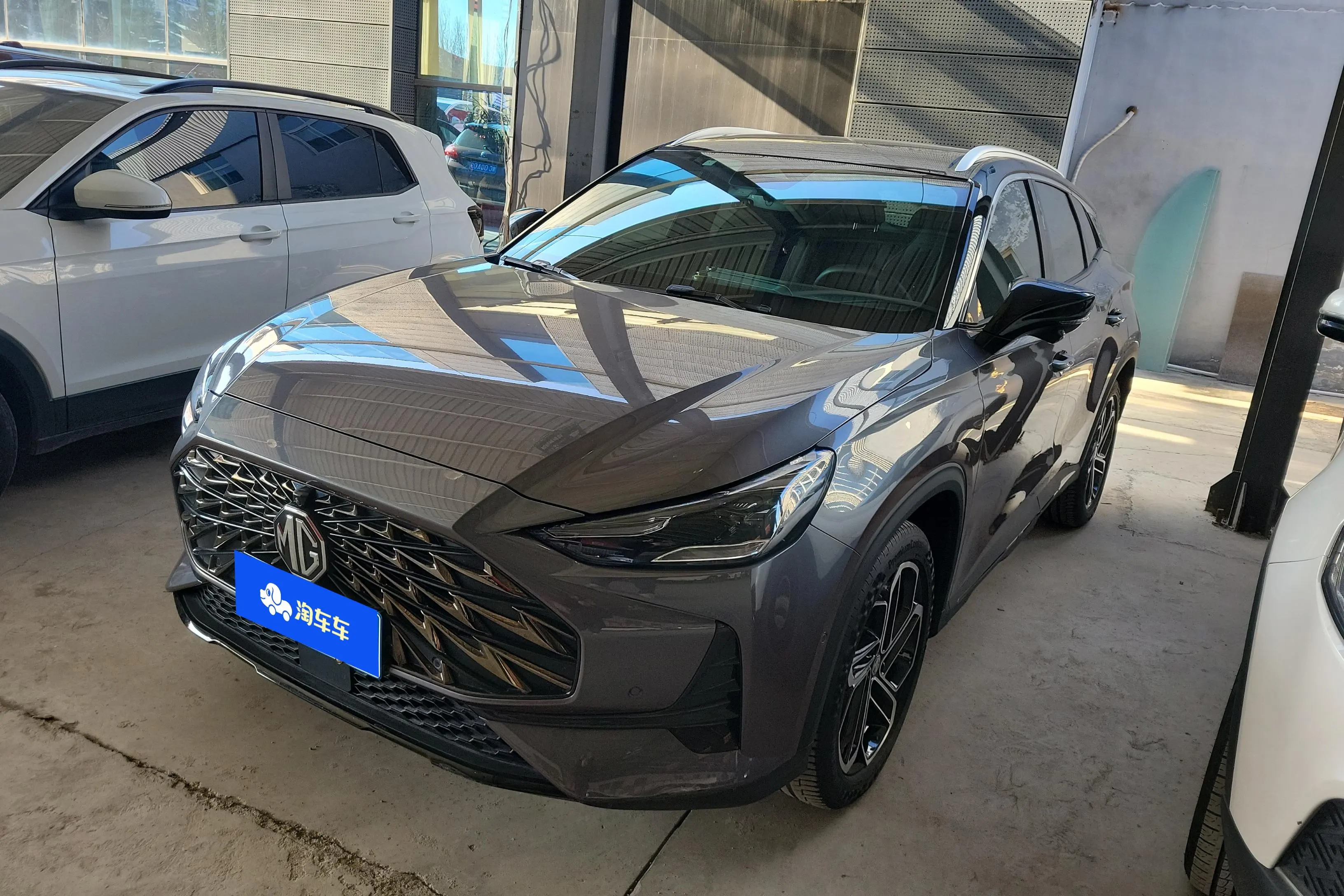 MG ONE  из Китая