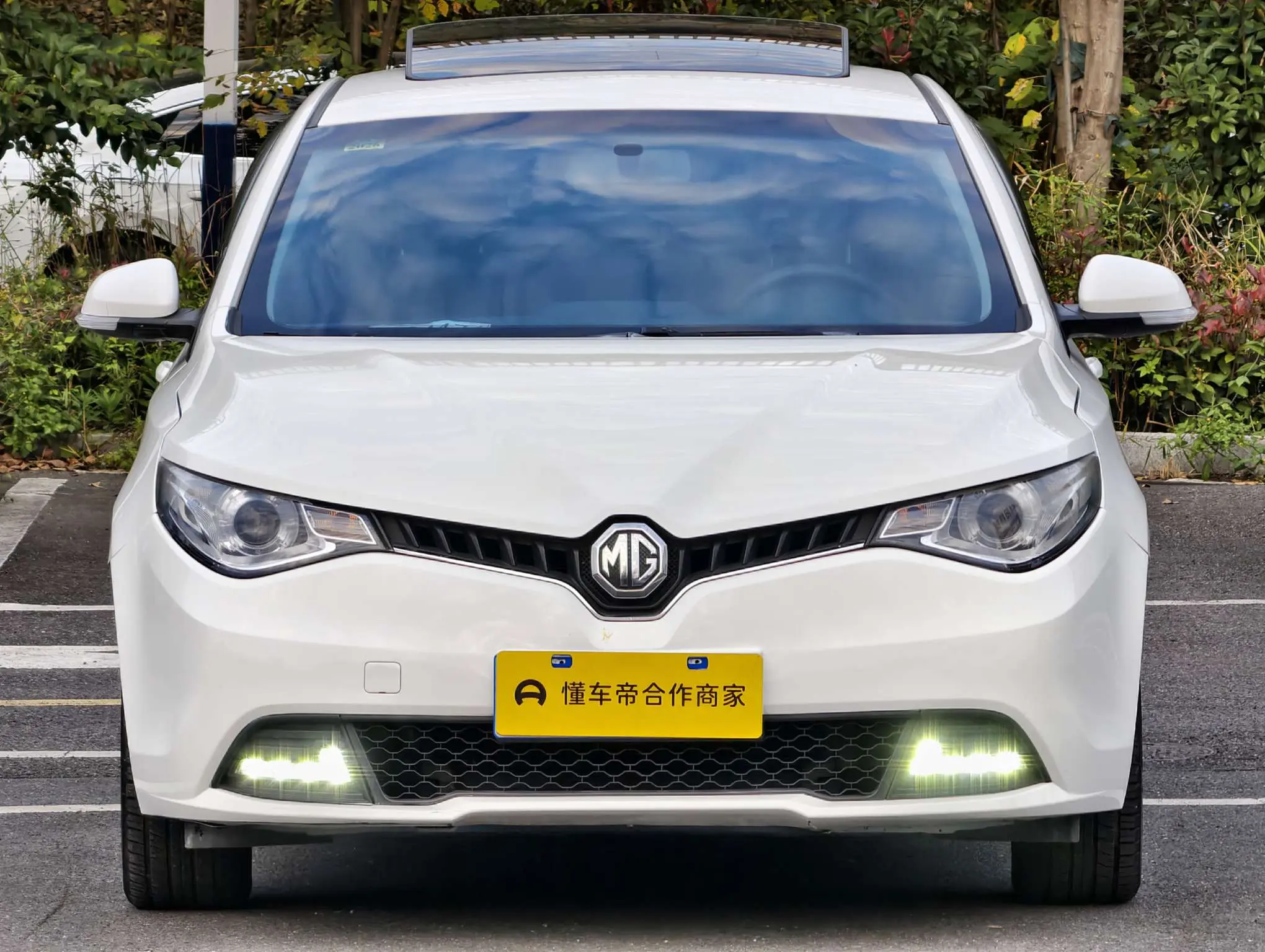 MG Ruixing  из Китая